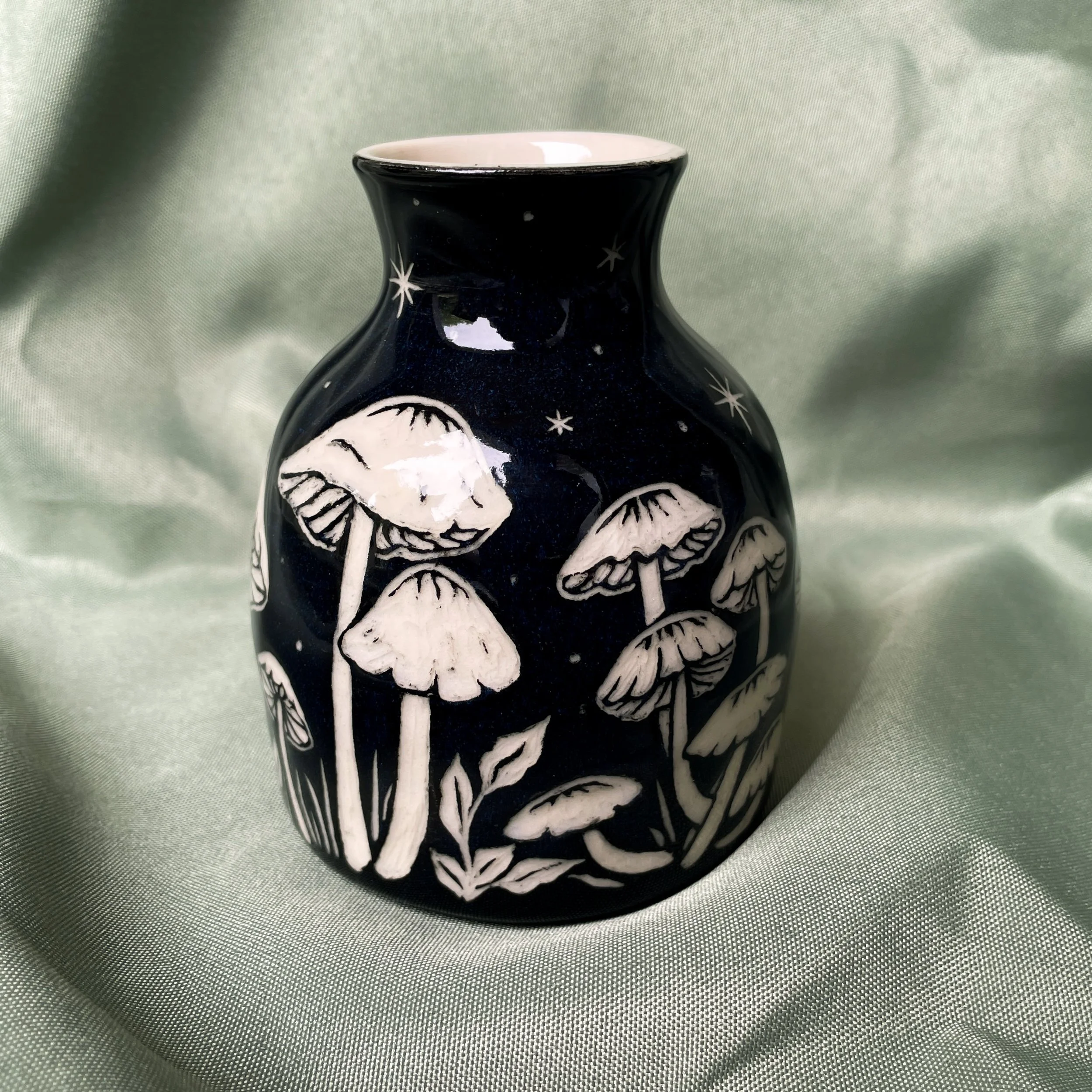 mushroom vase 2.JPEG