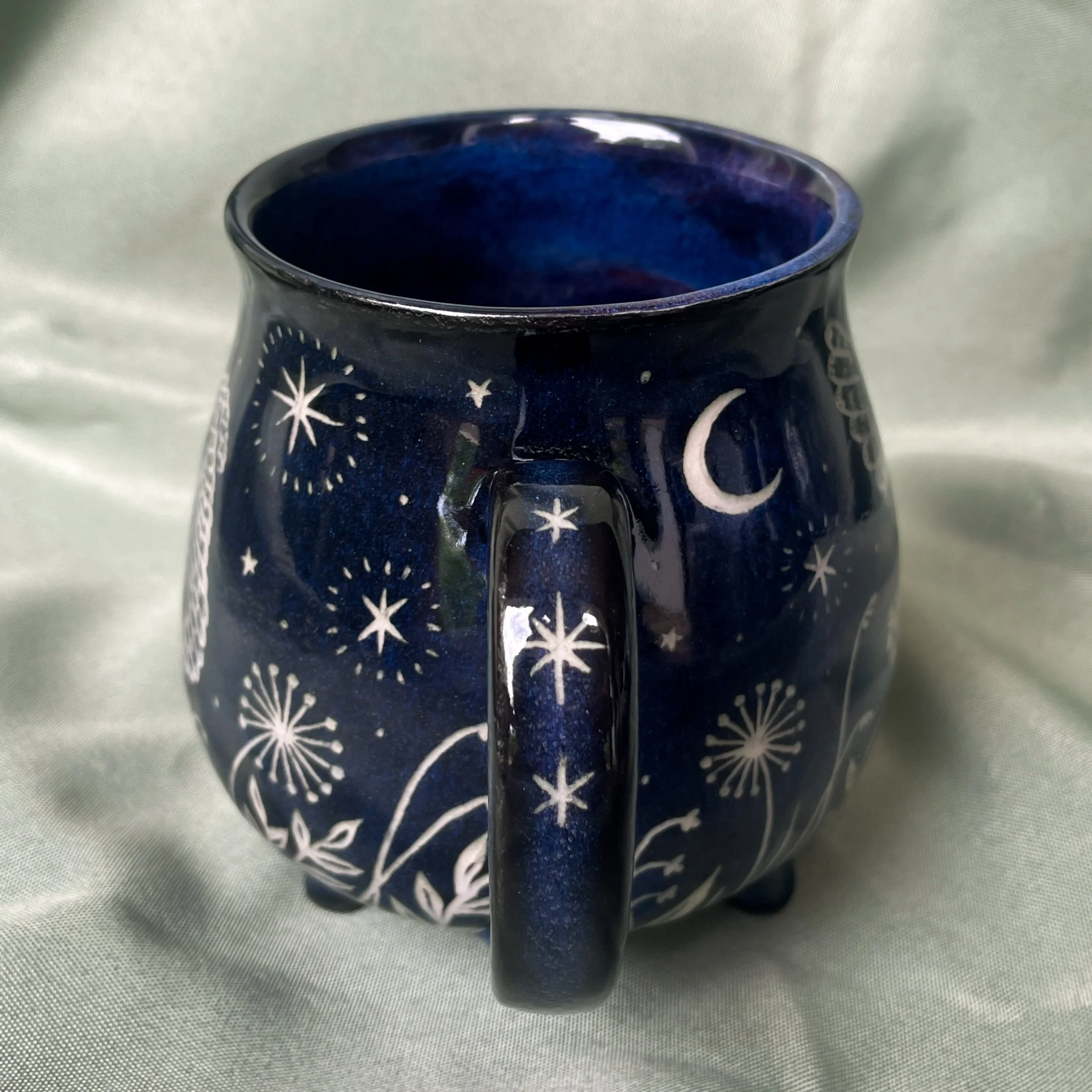 cauldron mug owls sideview 4.JPEG