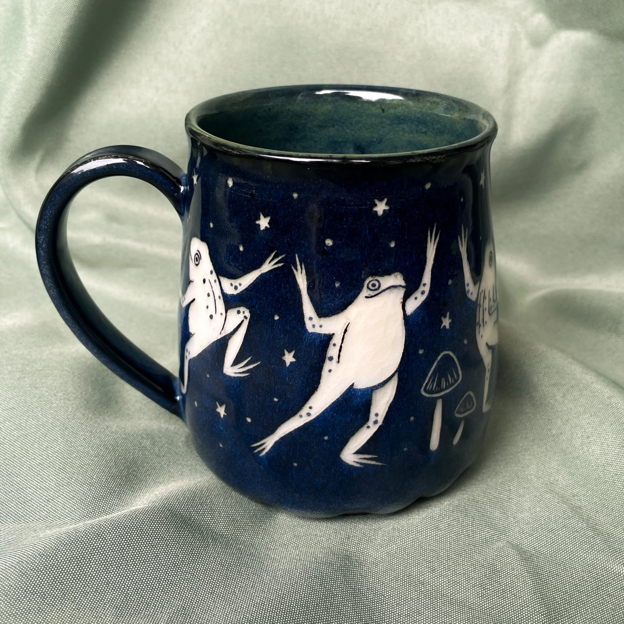 Oopsie Mug - Dancing Frogs