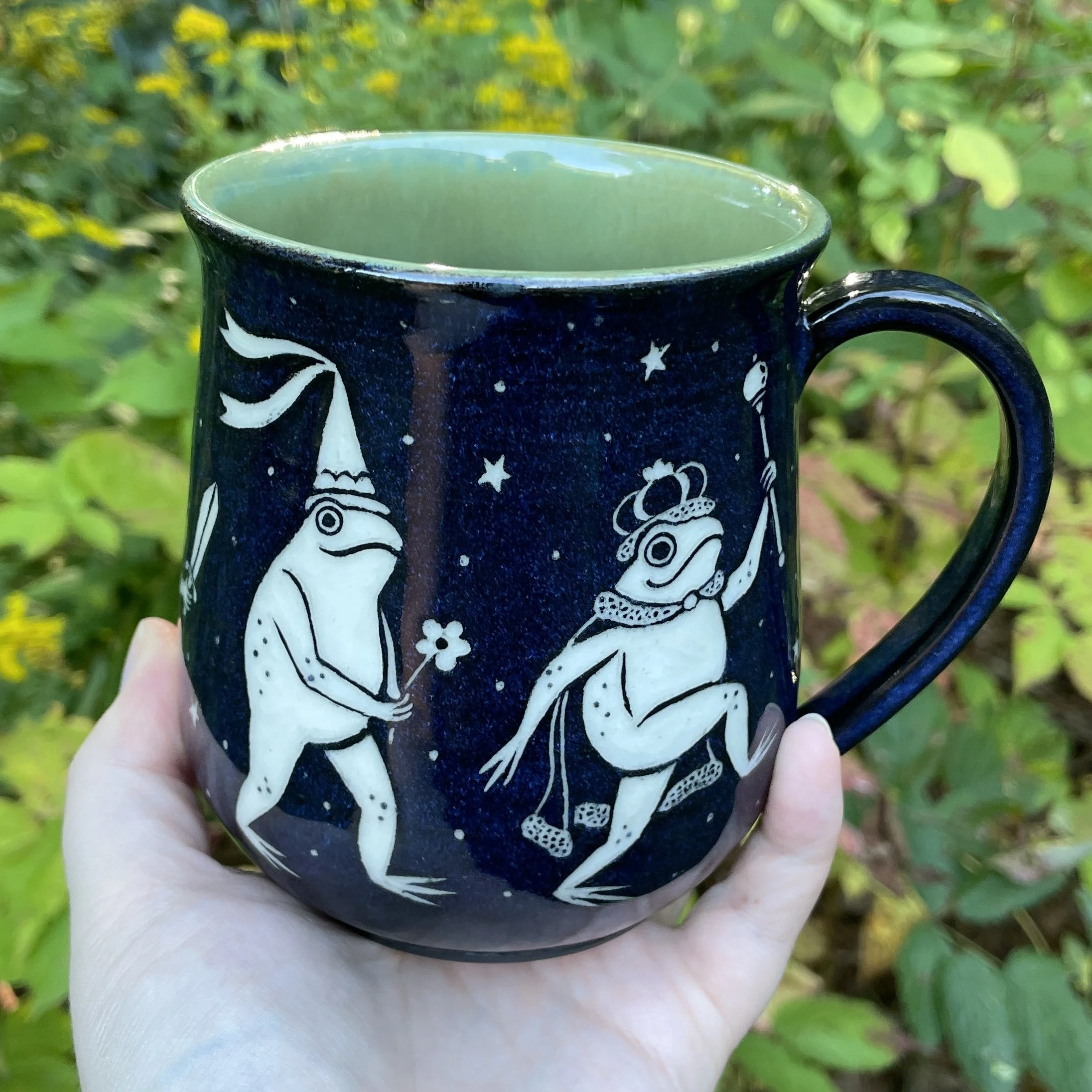 mug medieval frogs a 11.jpg