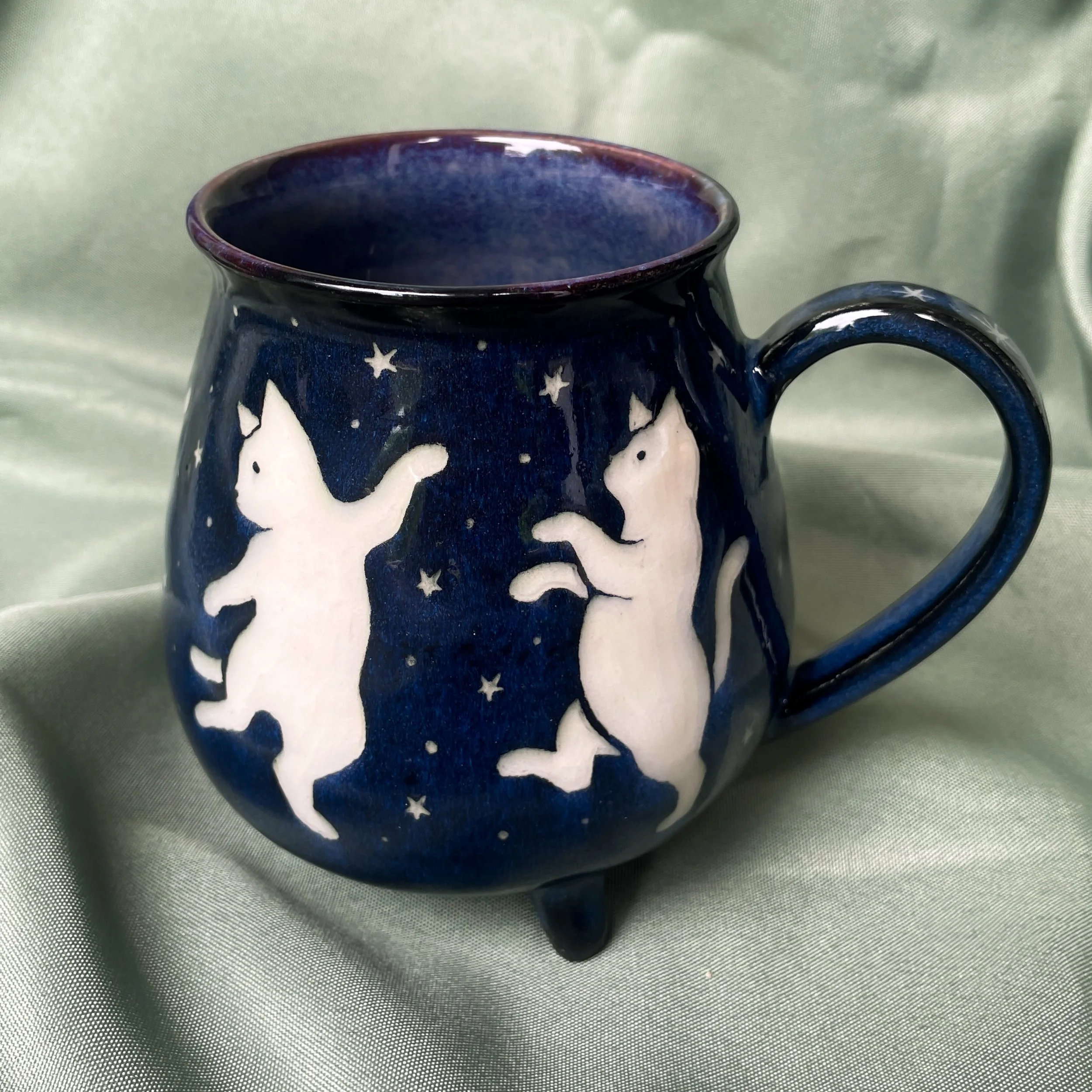 Cauldron Mug - Dancing Cats