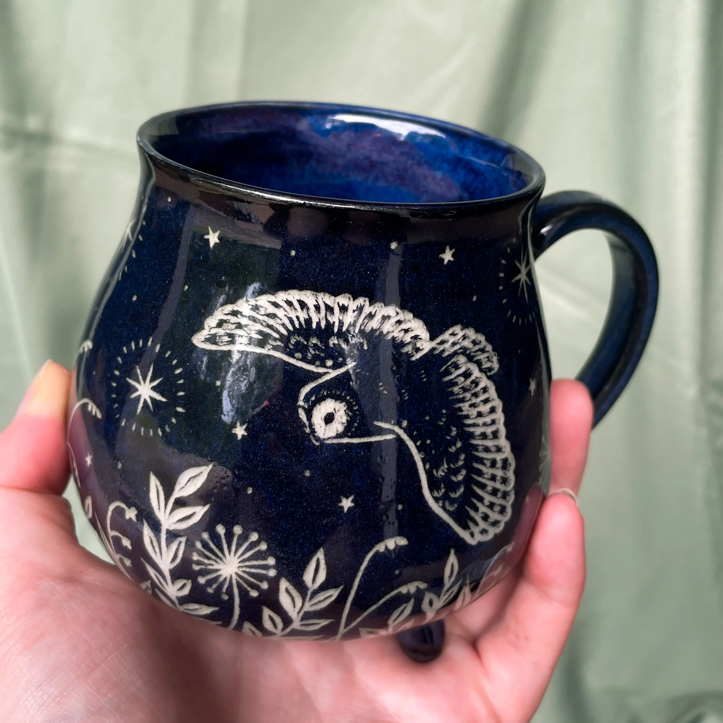 cauldron mug owls held up.JPEG