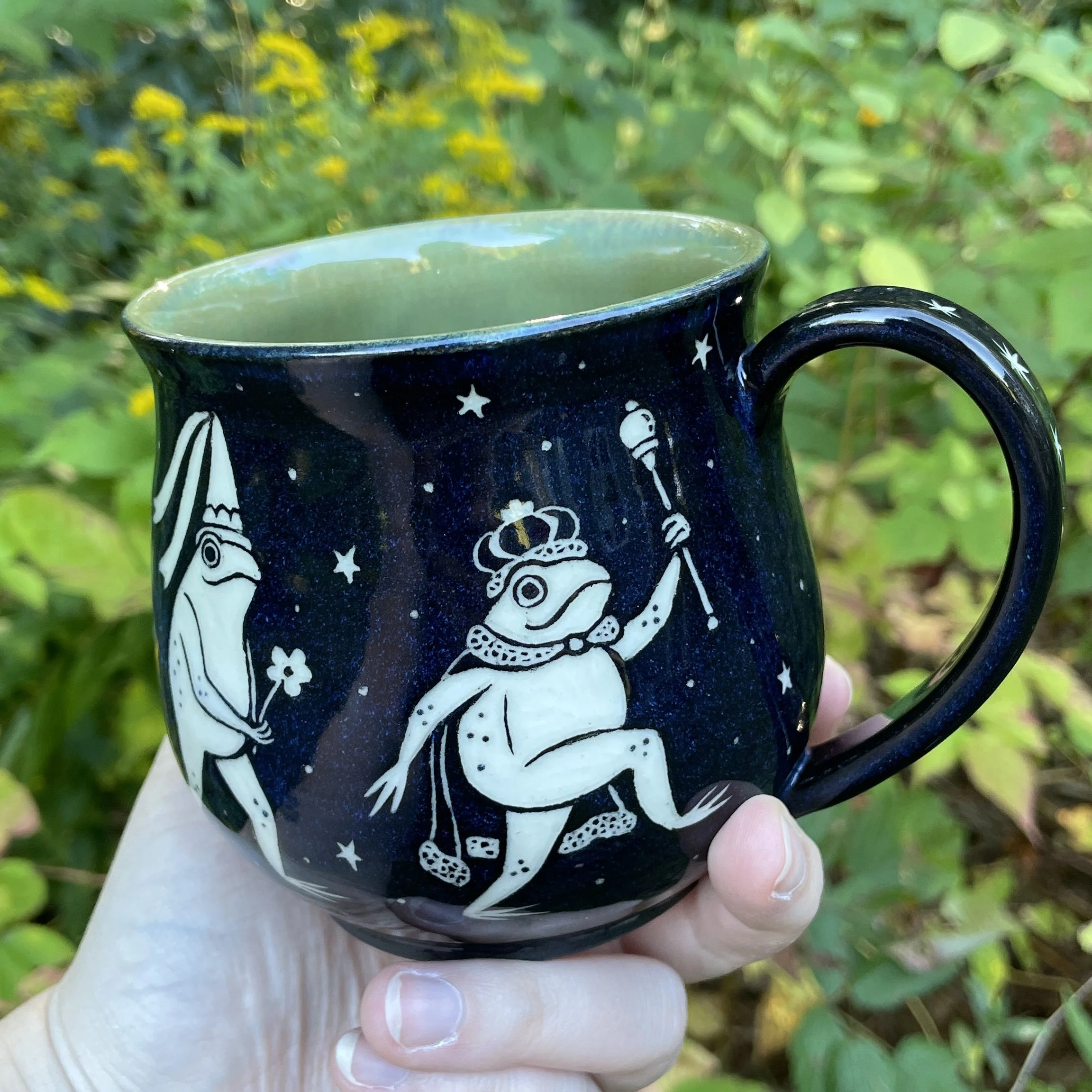mug medieval frogs B 10.jpg