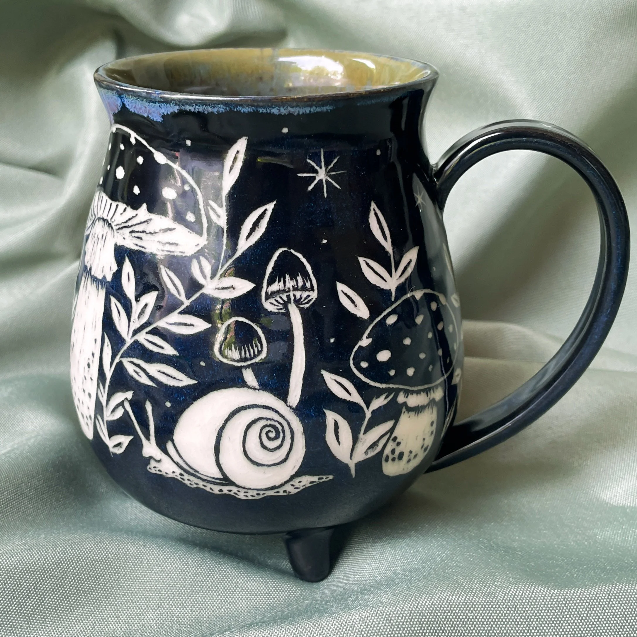 toad mug a side view 4.JPEG