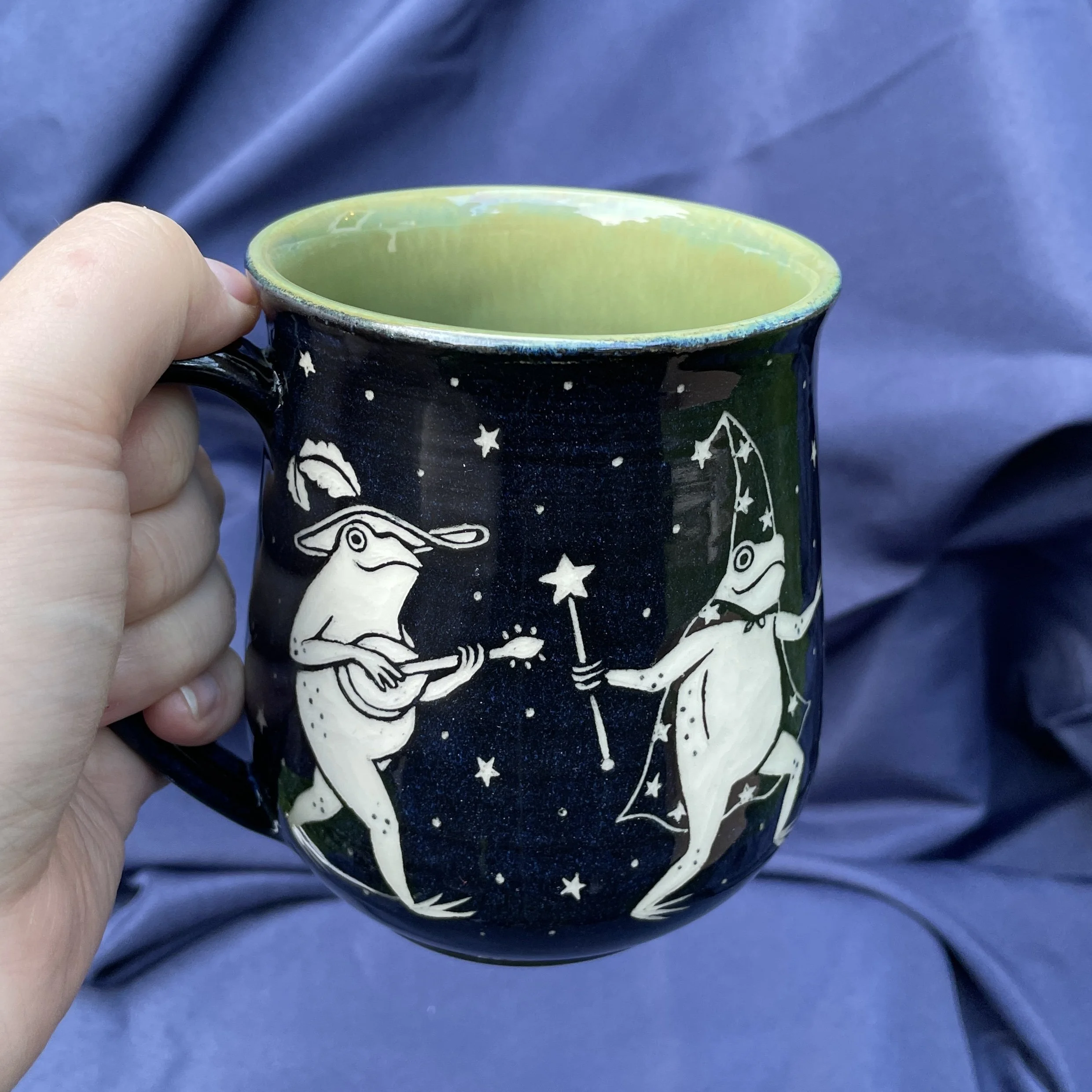 mug medieval frogs a 4.jpg
