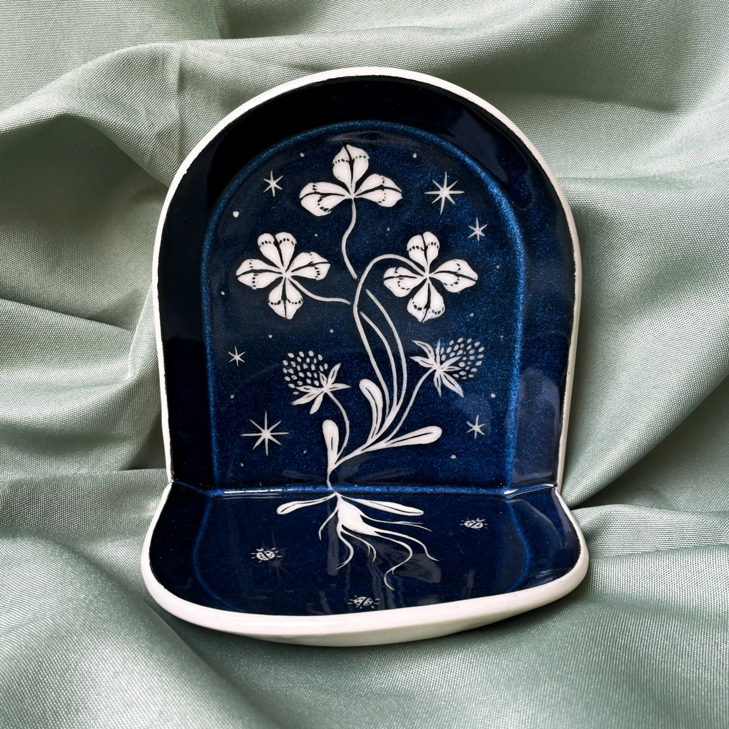 Altar Shelf - Clover Large