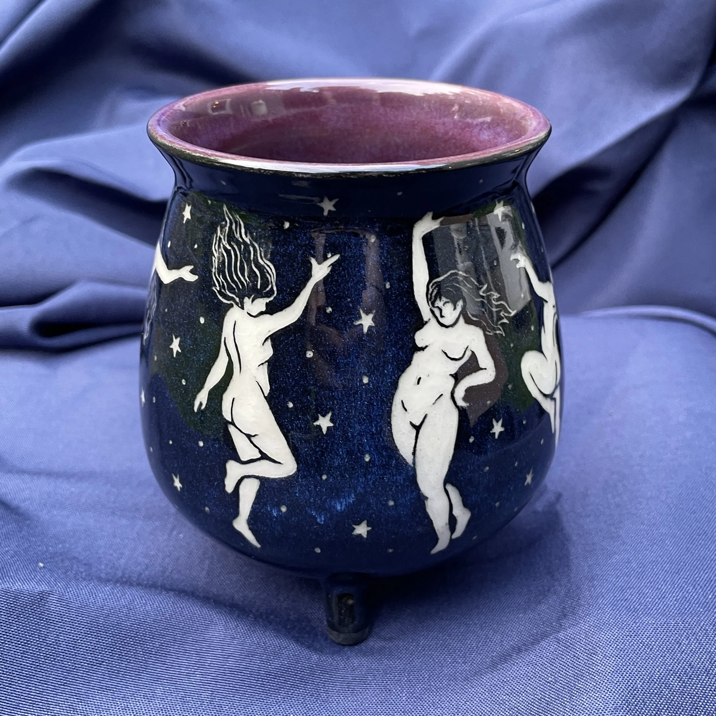 cauldron mug witch dance A 6.jpg