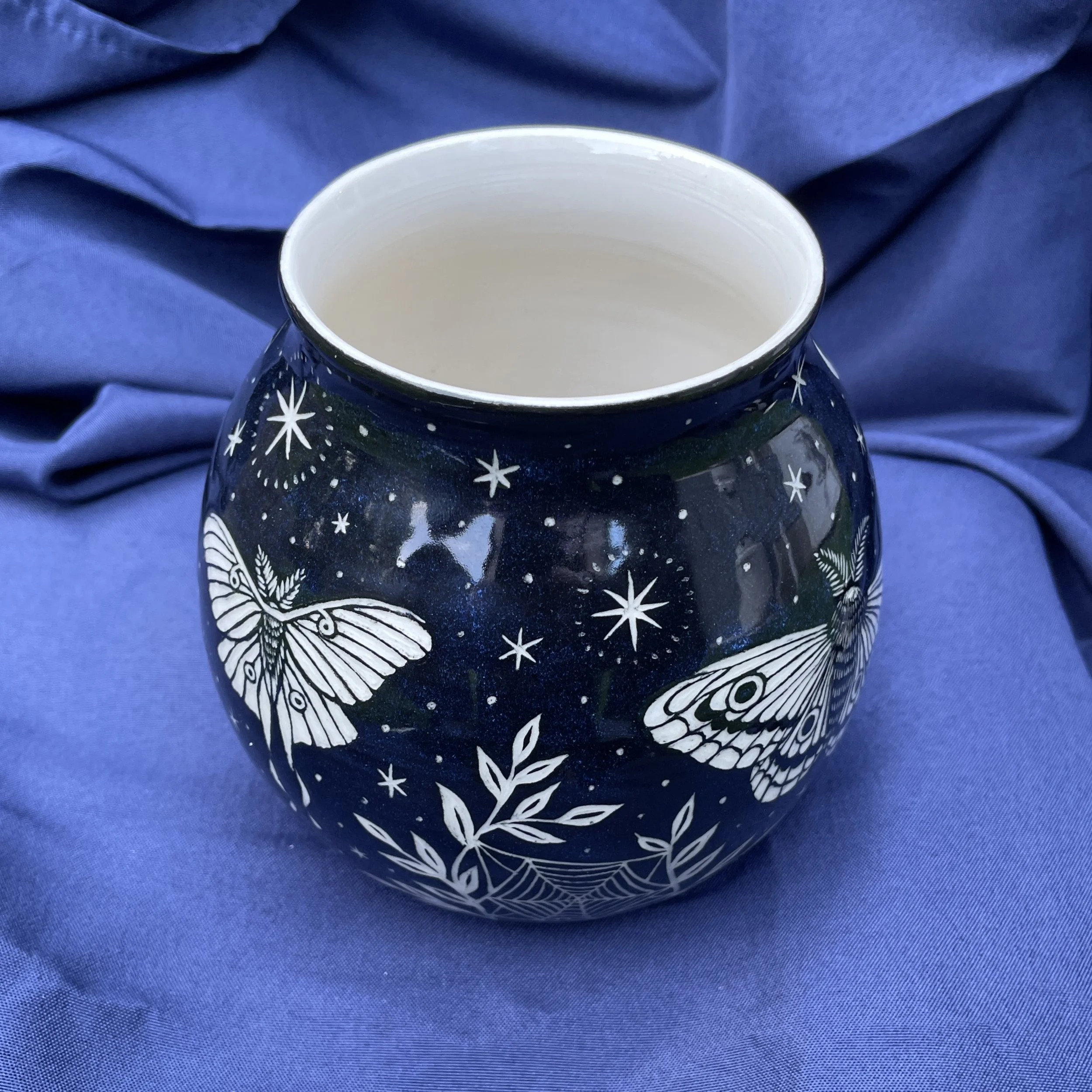 vase nocturnal creatures 7.jpg