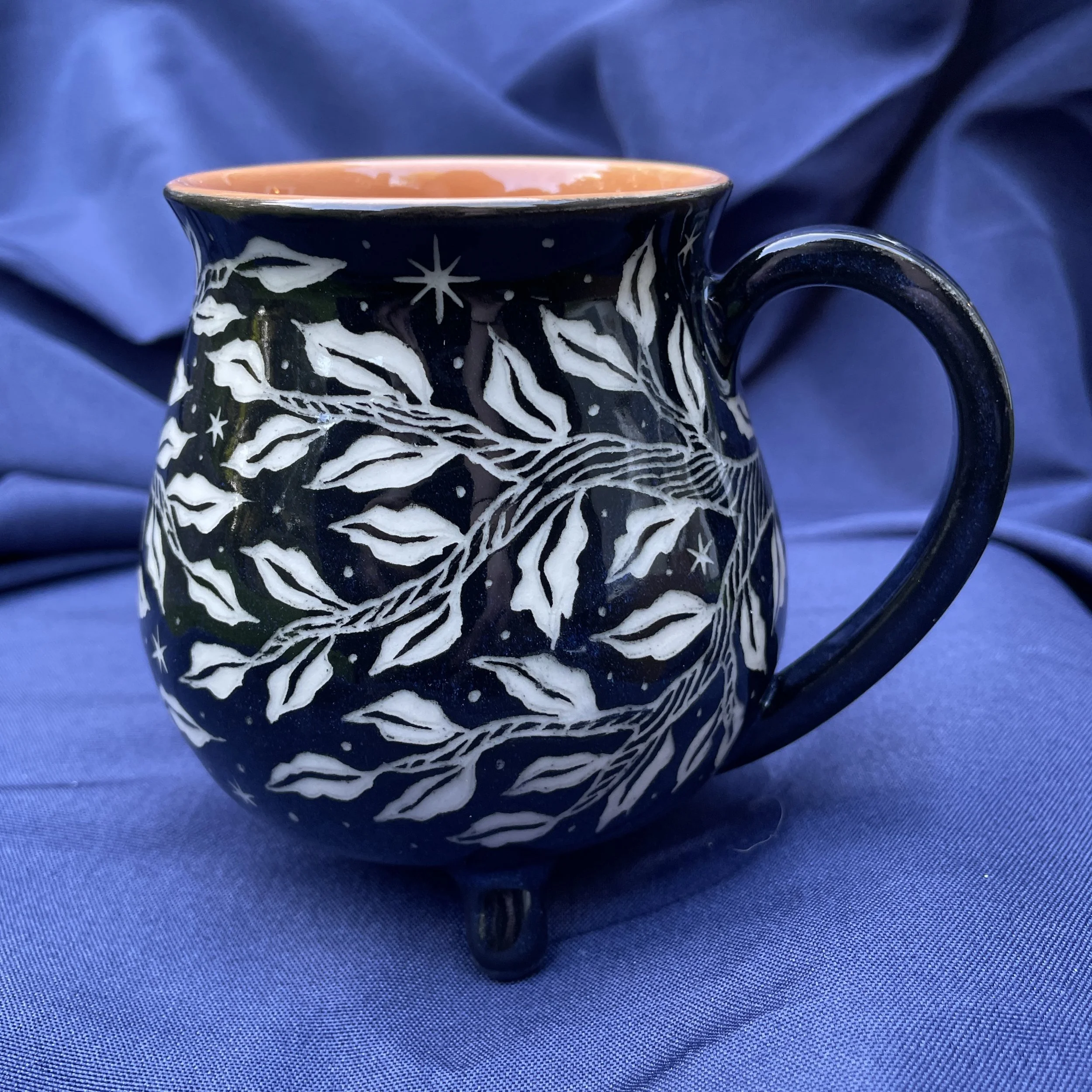 cauldron mug raven A 3.jpg