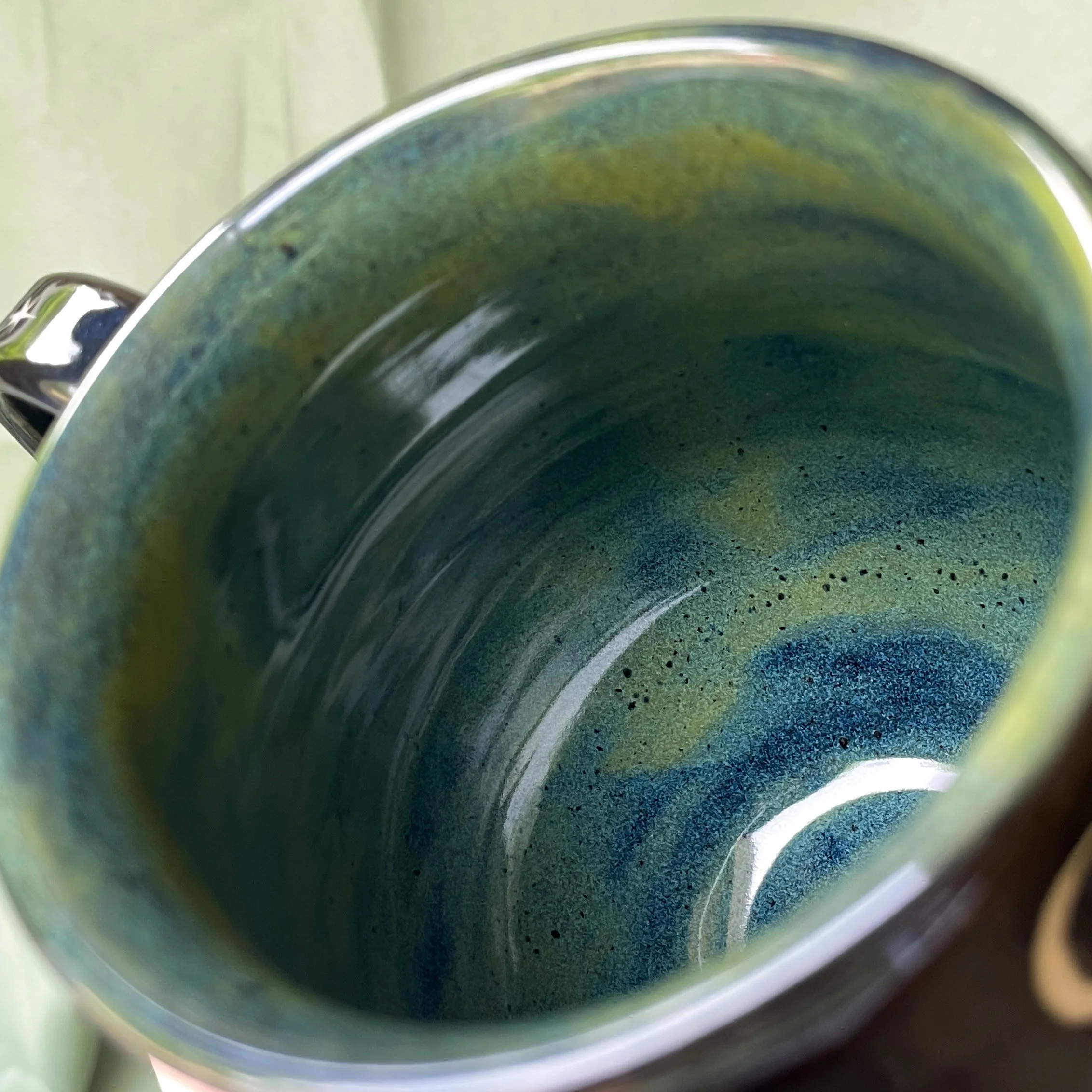 dancing frog cauldorn mug d side view interior.JPEG