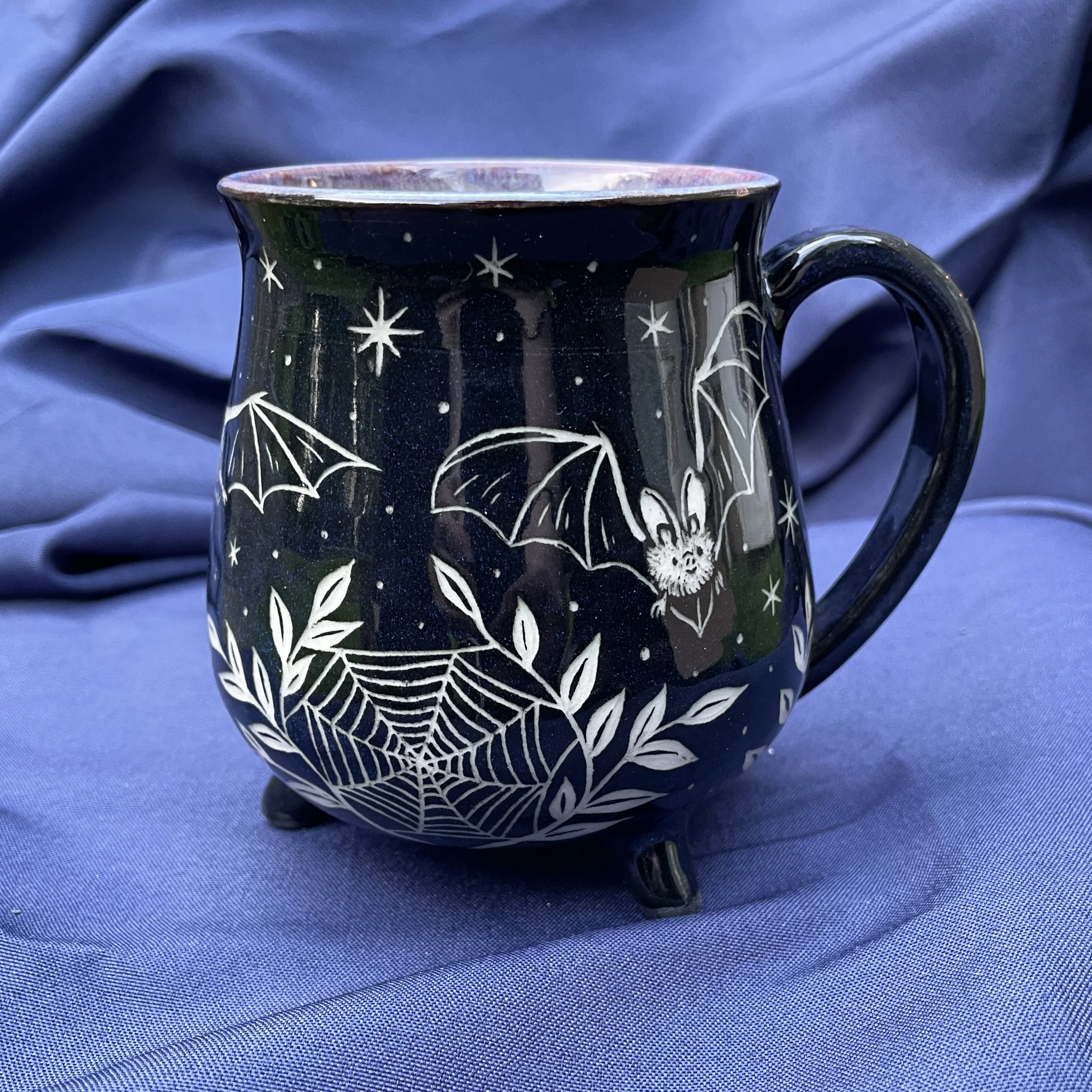 cauldron mug bats A 5.jpg