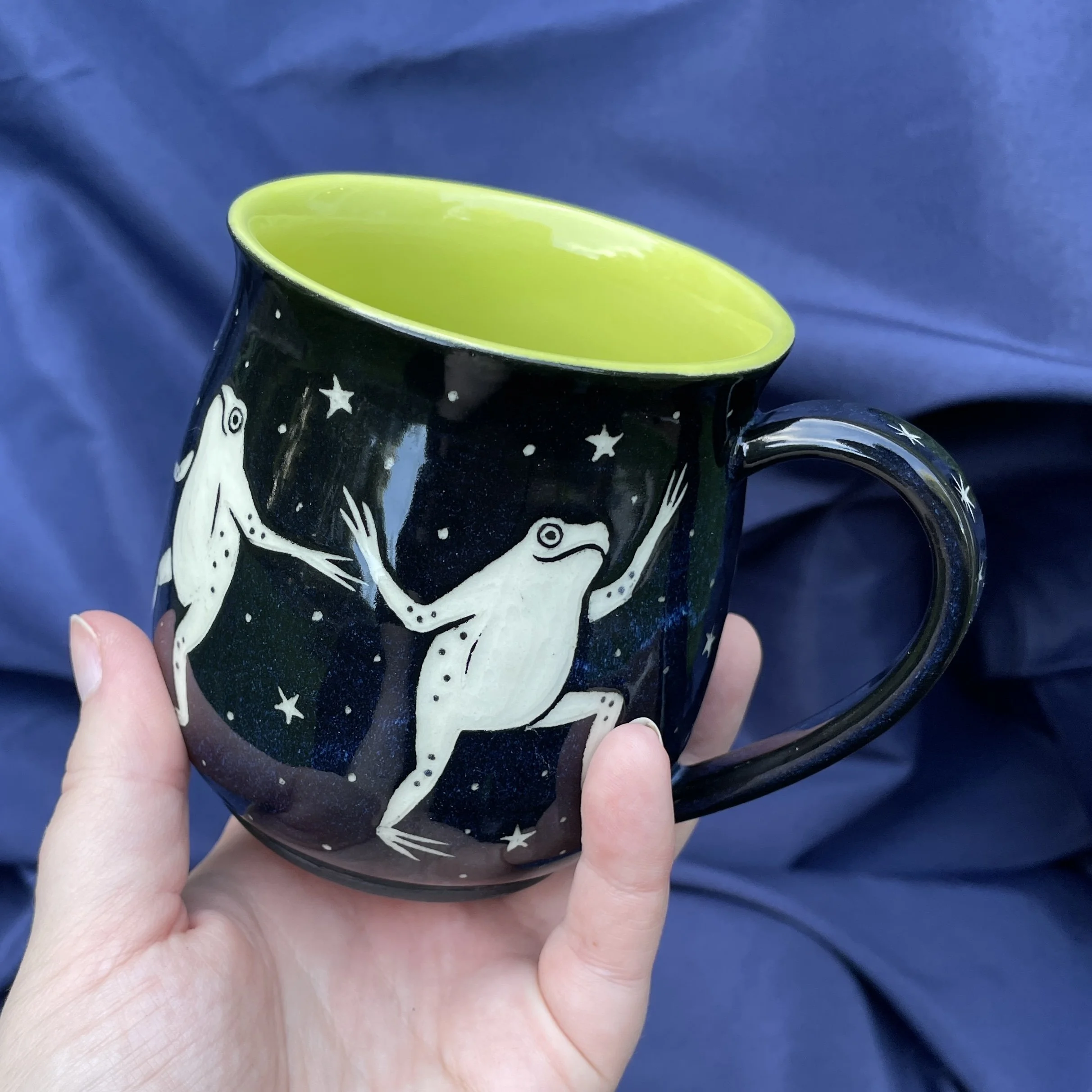 mug dancing frogs A 3.jpg