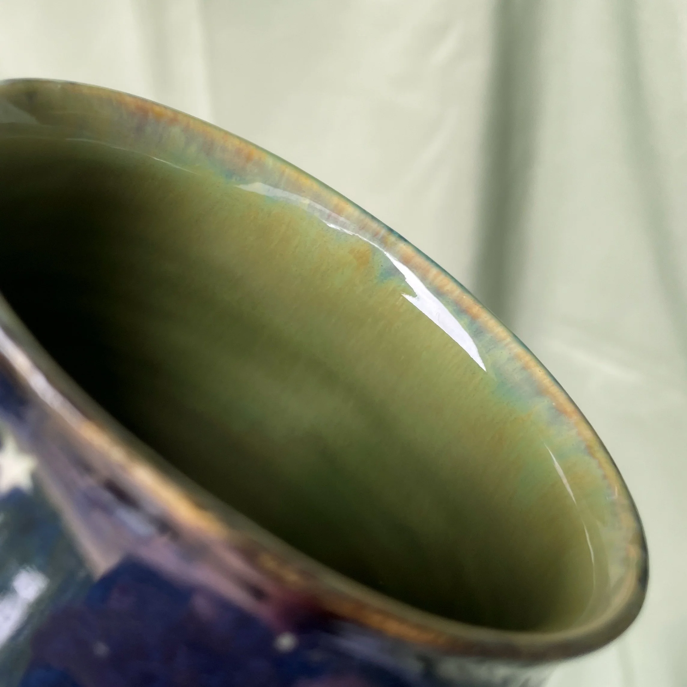 dancing frog cauldron mug a interior.JPEG