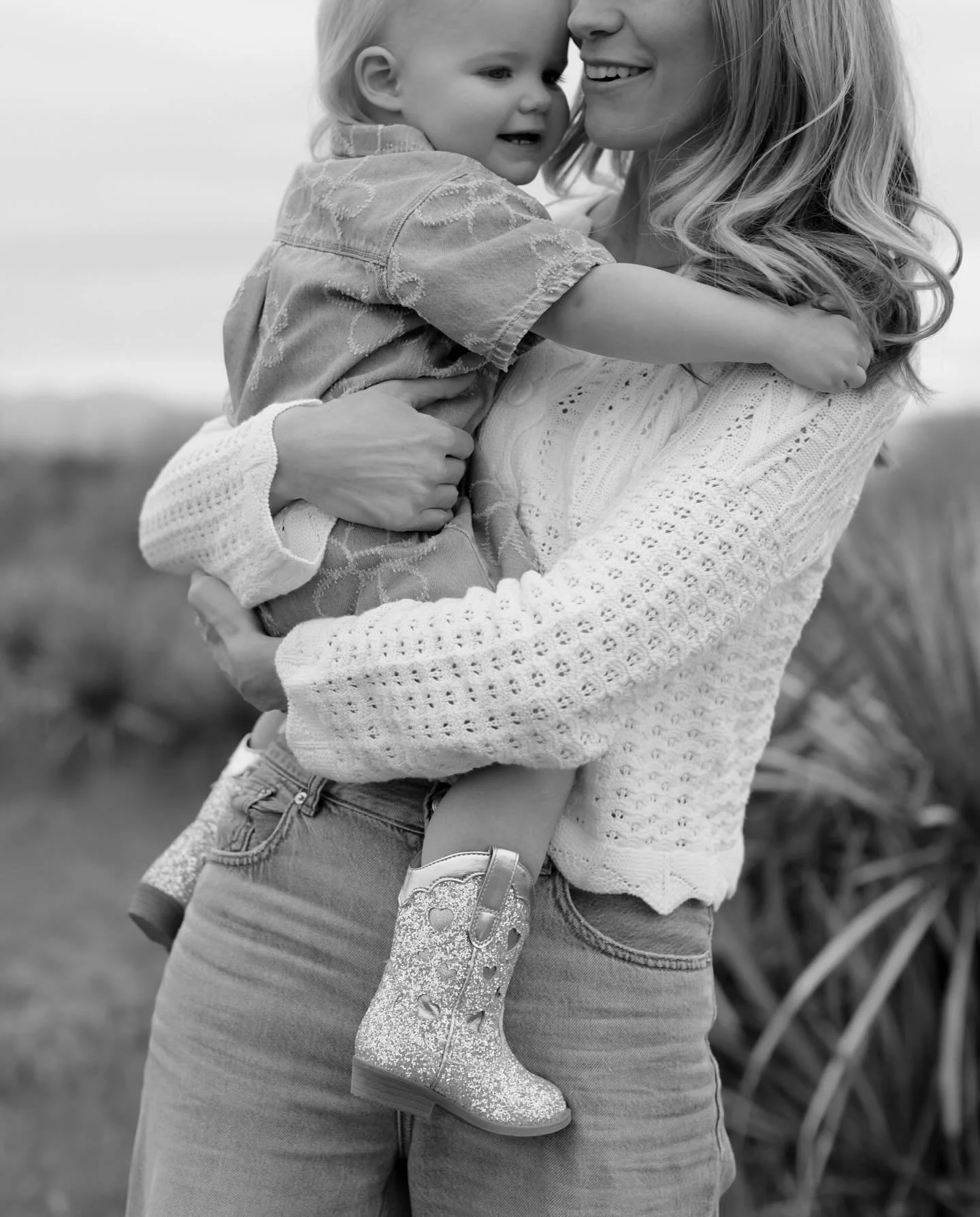A warm desert evening with these two ladies, and the most fabulous sparkly cowgirl boots.