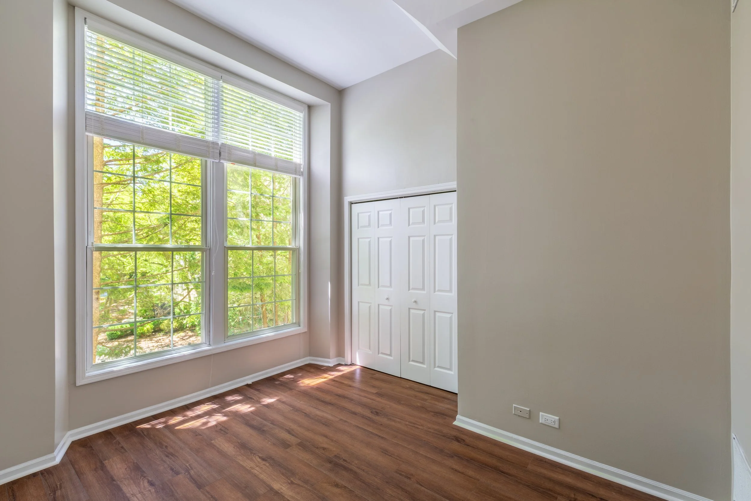 PROF - bed2_J24_9300-HDR.jpg