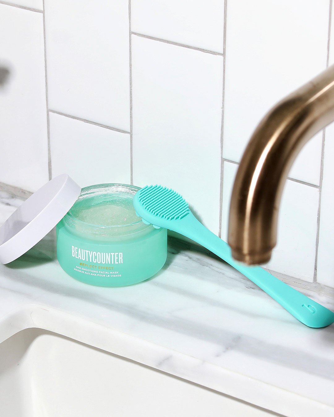 AHA Smoothing Facial Mask