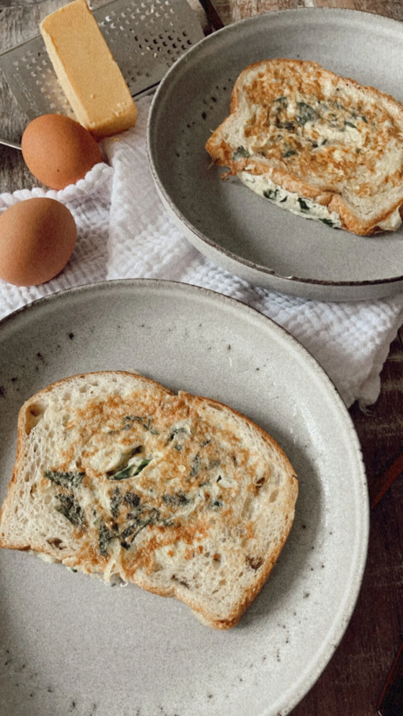 Easy Cheesy Egg Toasties