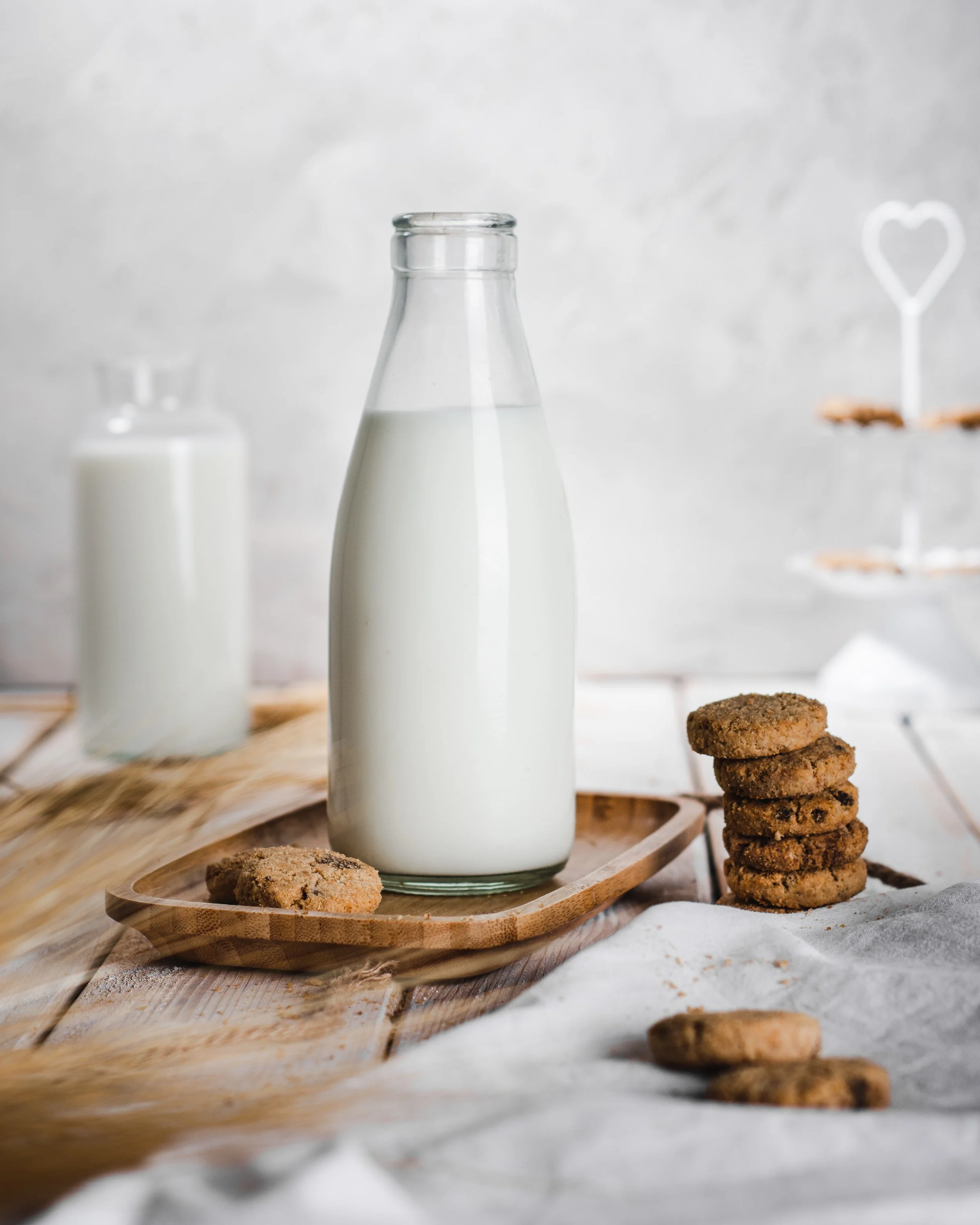 SHOULD YOU DRINK OAT MILK?