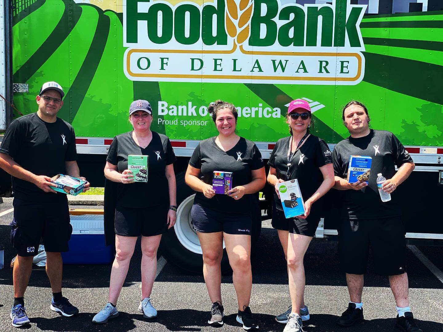 United Medical was back at it in the heat! Several of our team members volunteered at the Food-bank Of DE mobile drive thru! Over 75 families received food and drinks! #foodbank #hotweather