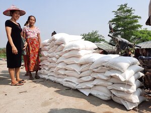 Rice for 39 families... and counting!