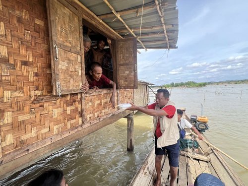 Lucy's Donation Makes an Impact in Bagan!