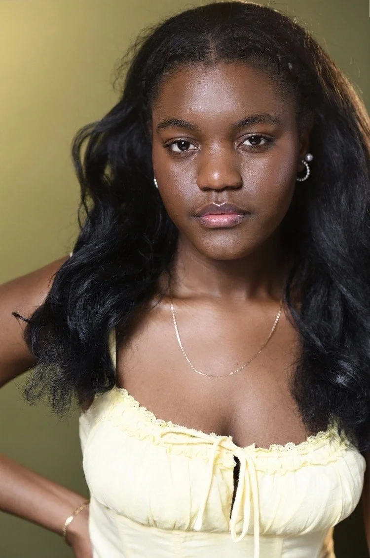 Yaëlle Etienne 1 - Yaelle Etienne.jpg