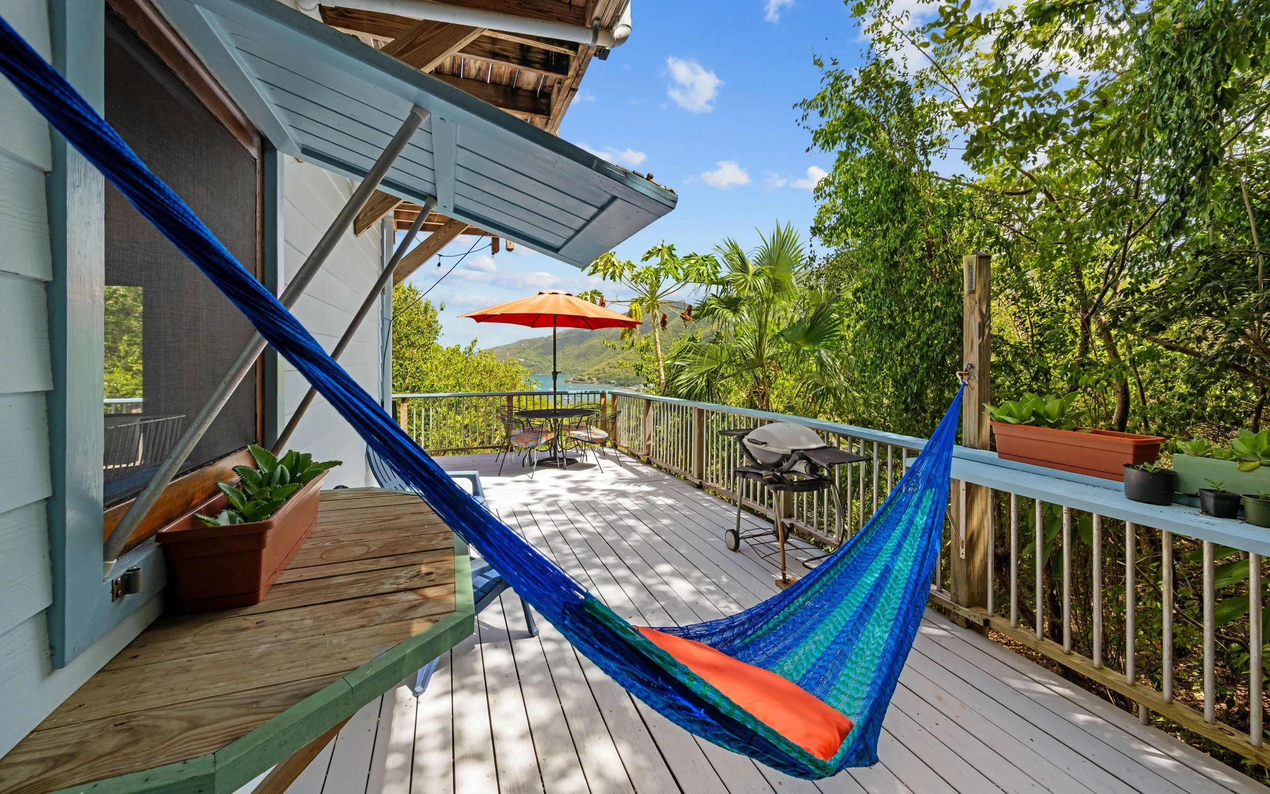 Coral Bay vibes 🏡