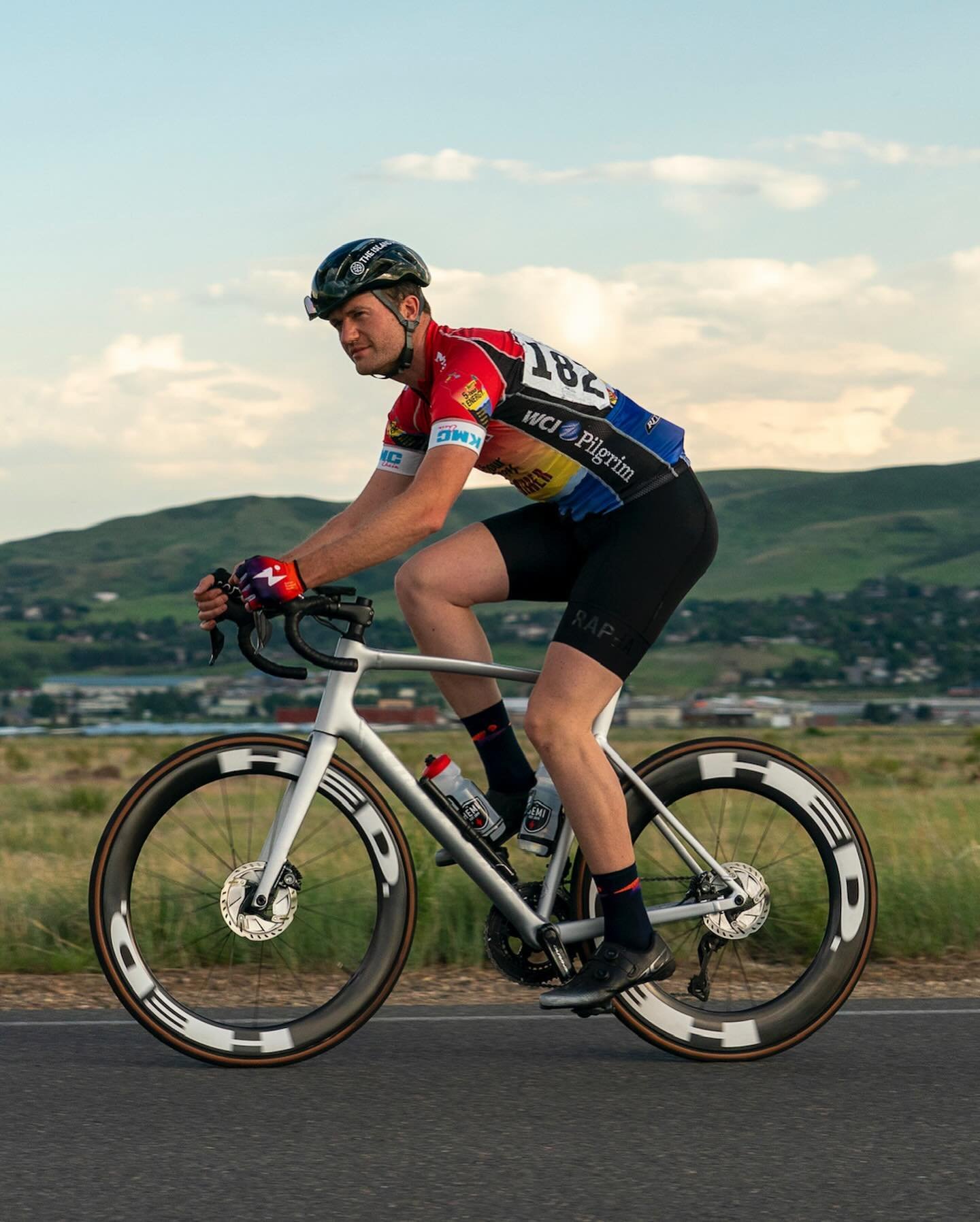 Riding and racing my bicycle has not brought me this much joys in at least 10 years. Blessed to have access to a great local race scene.