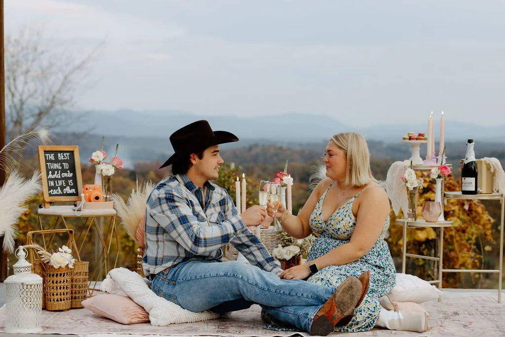 Country Couple from Tennessee enjoying a picnic. proposal picnic. in asheville nc. wnc
