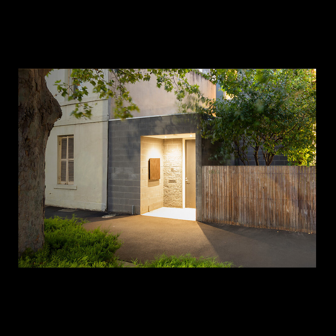 The Gore street house

The gatehouse is a private and secure entry, providing a transition between the street, adjacent terraces and the large front garden.

#architectdesignedhomes #luxuryhomes #archdaily #architectureaustralia #architecturelovers #