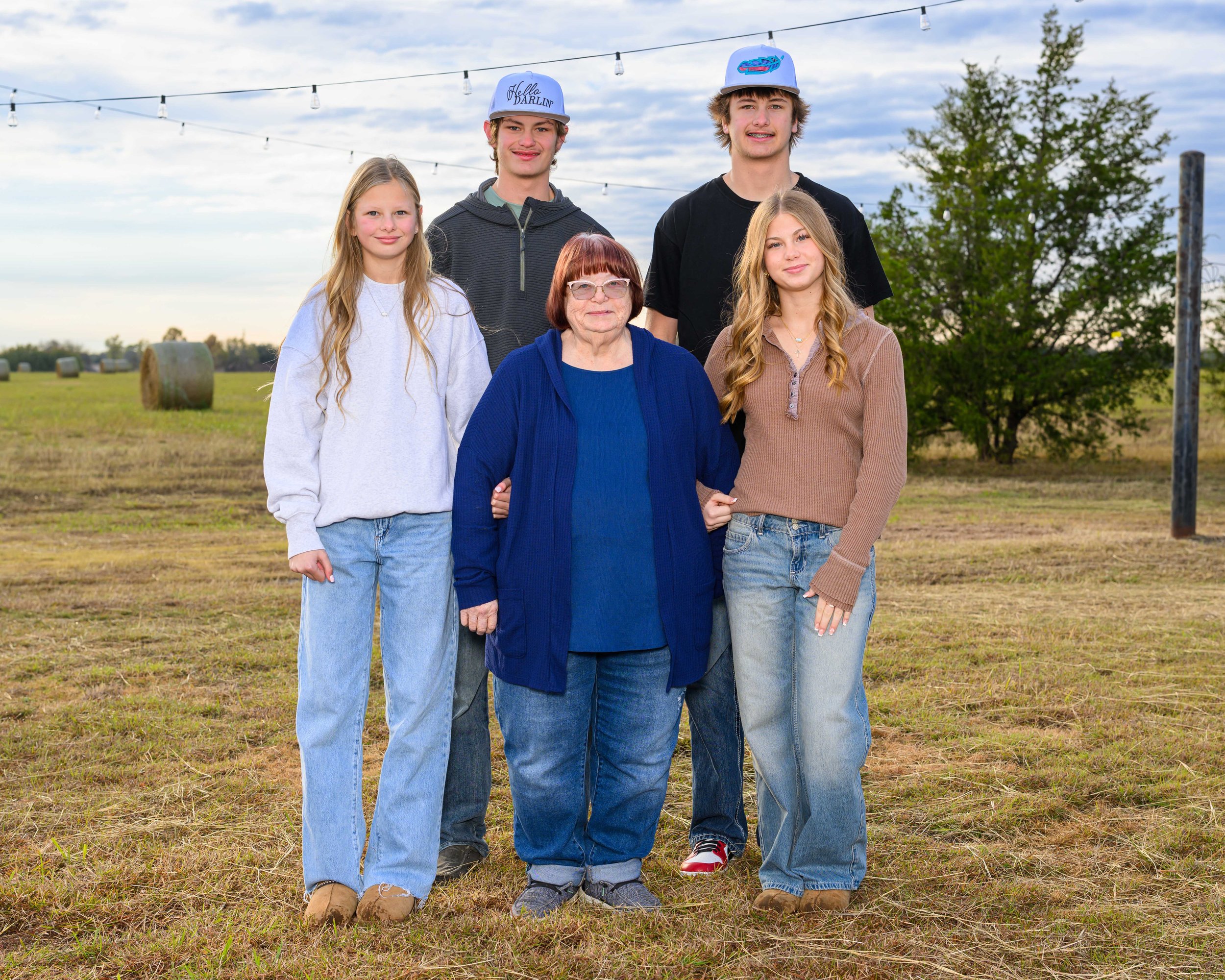 251128 Hilton Family-15_1.jpg