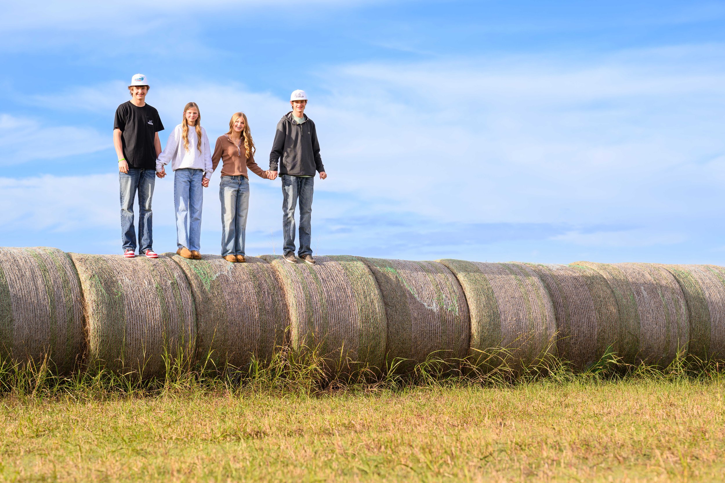 251128 Hilton Family-70_1.jpg