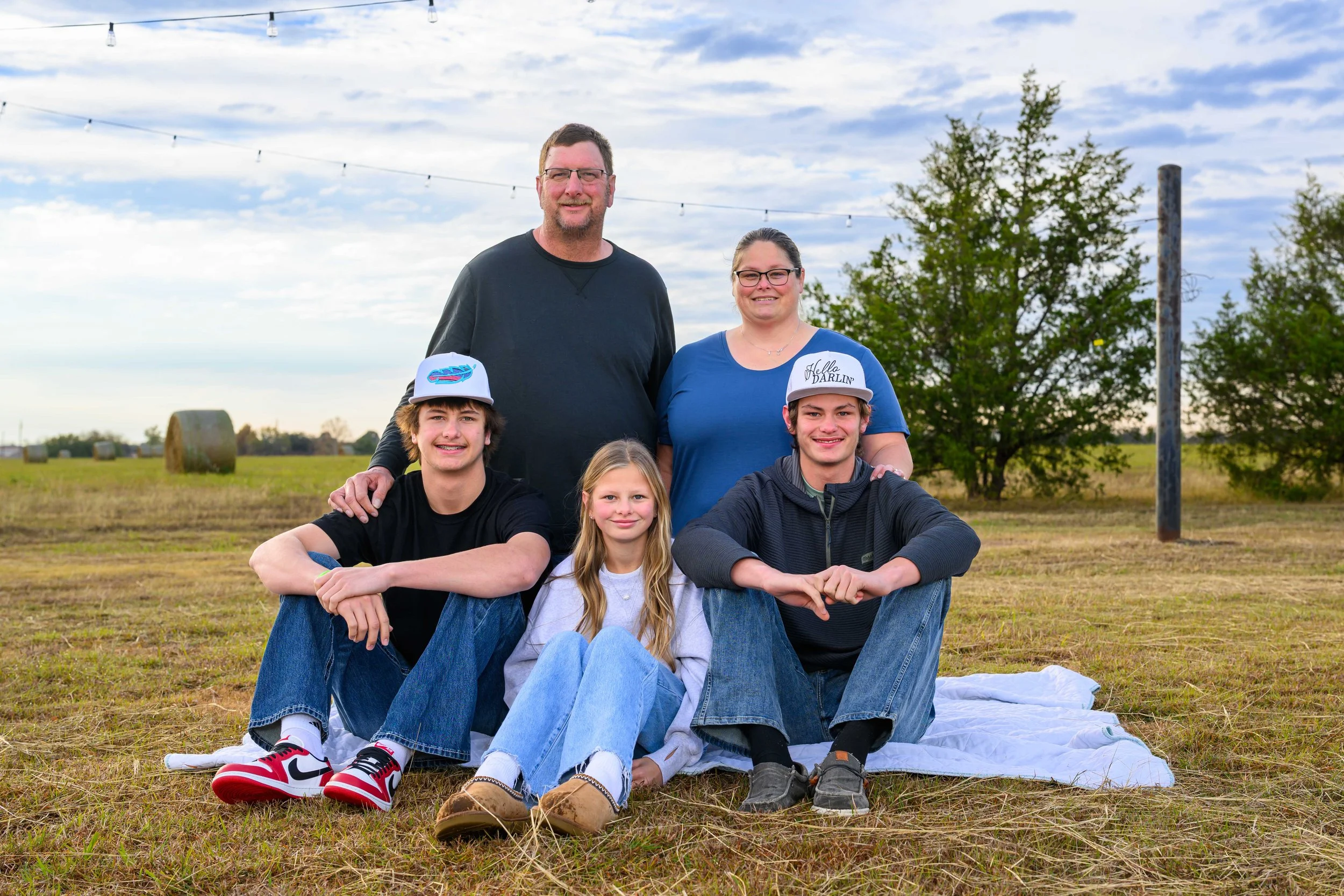251128 Hilton Family-8_1.jpg