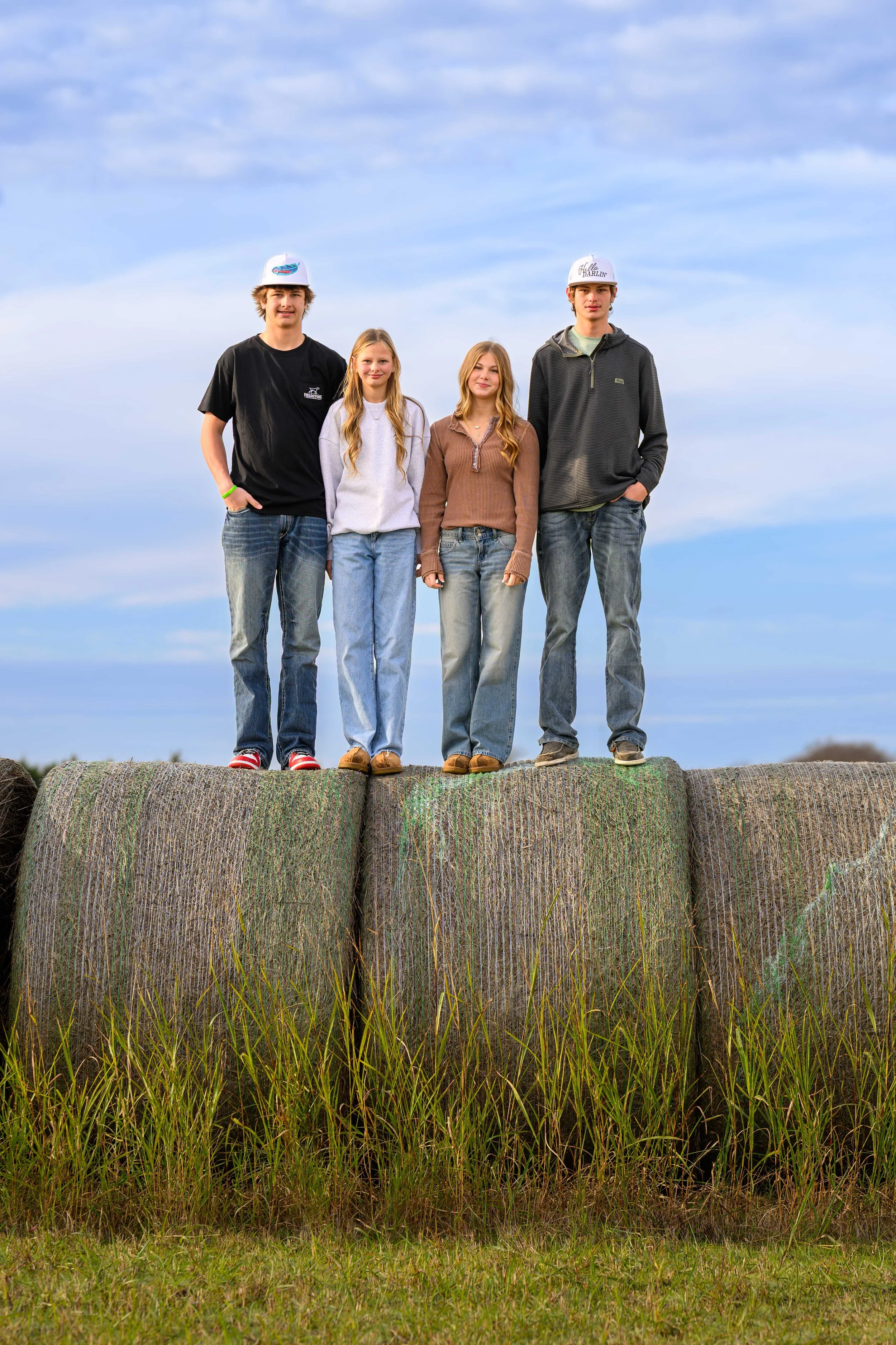 251128 Hilton Family-58_1.jpg