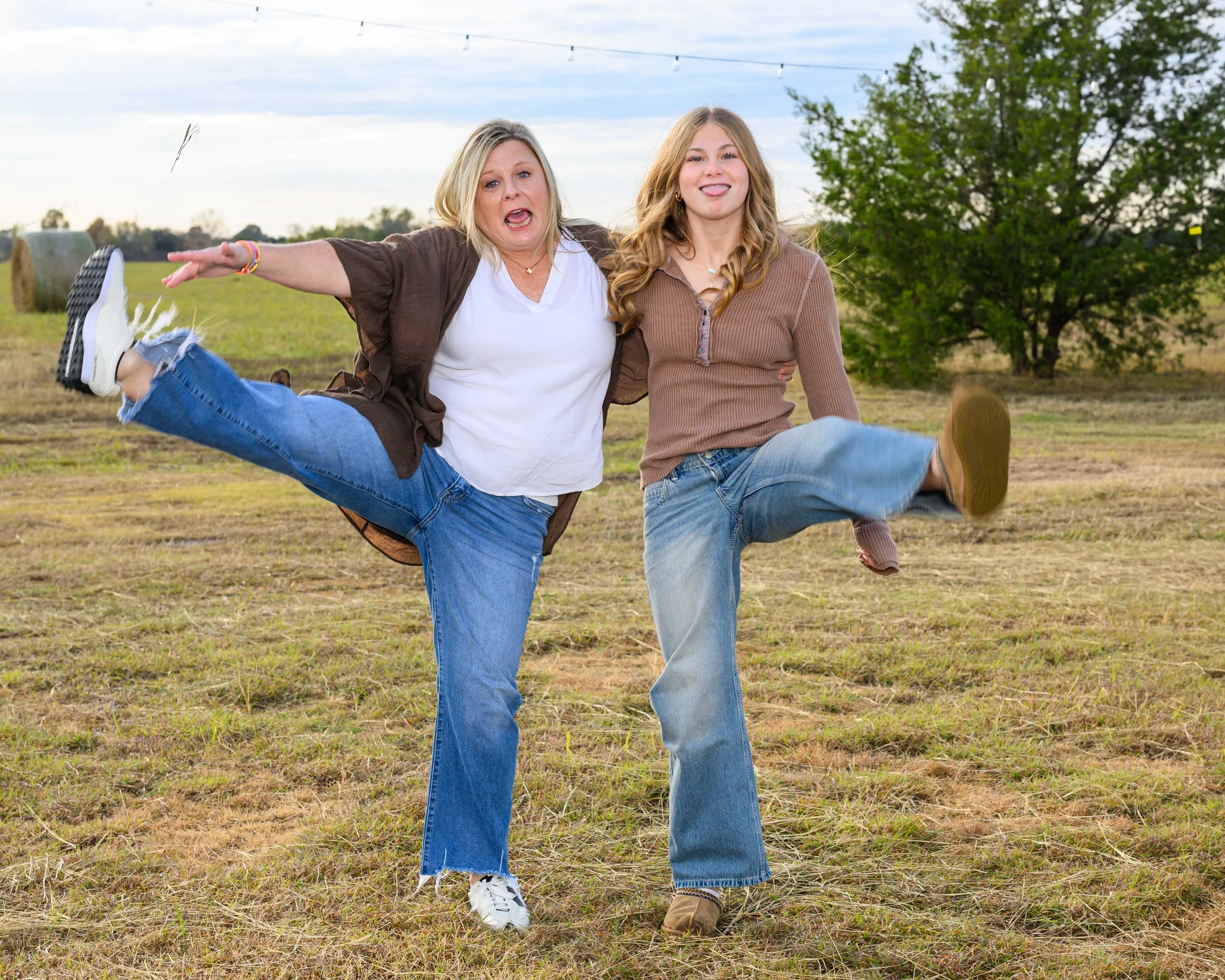 251128 Hilton Family-37_1.jpg