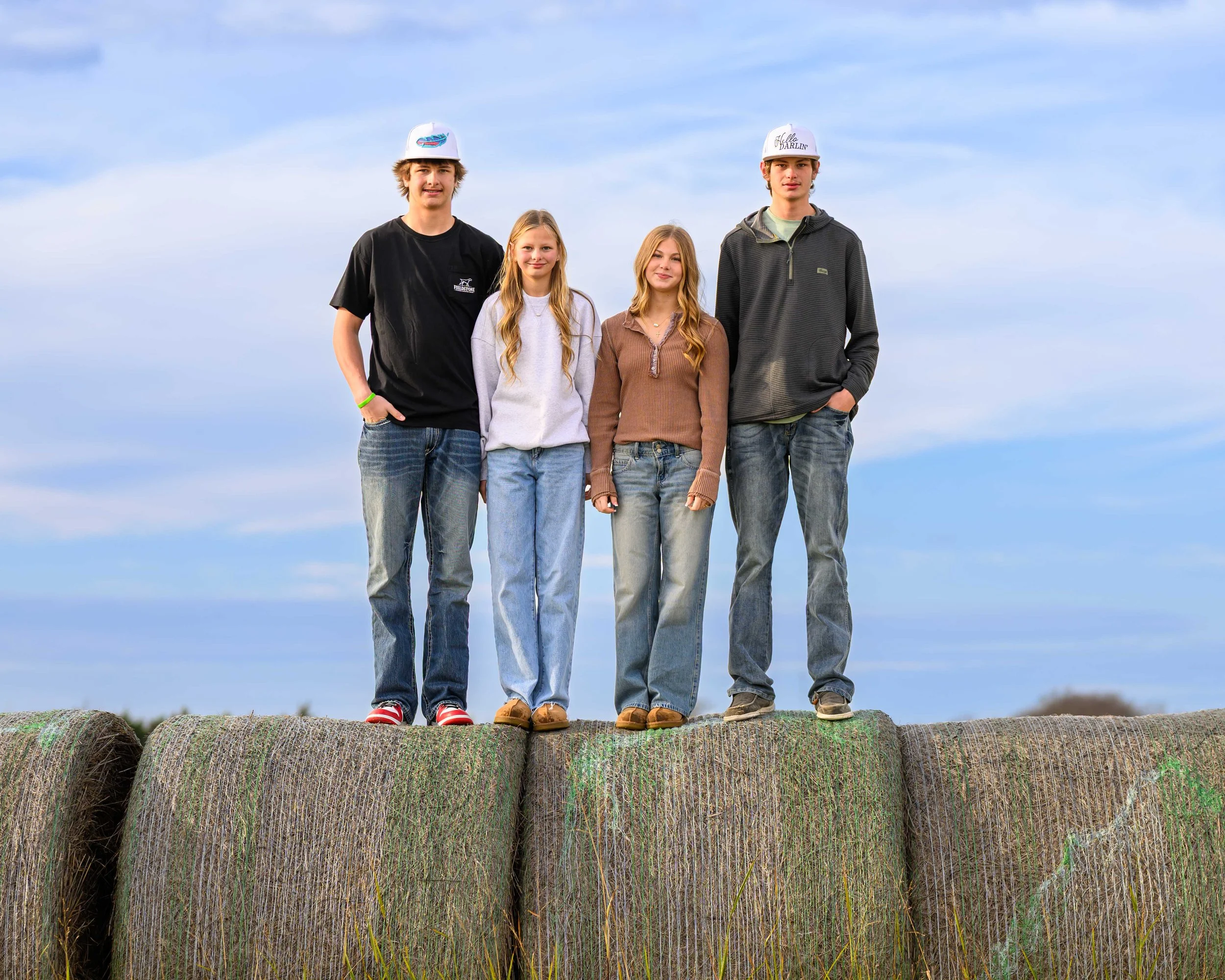 251128 Hilton Family-60_1.jpg