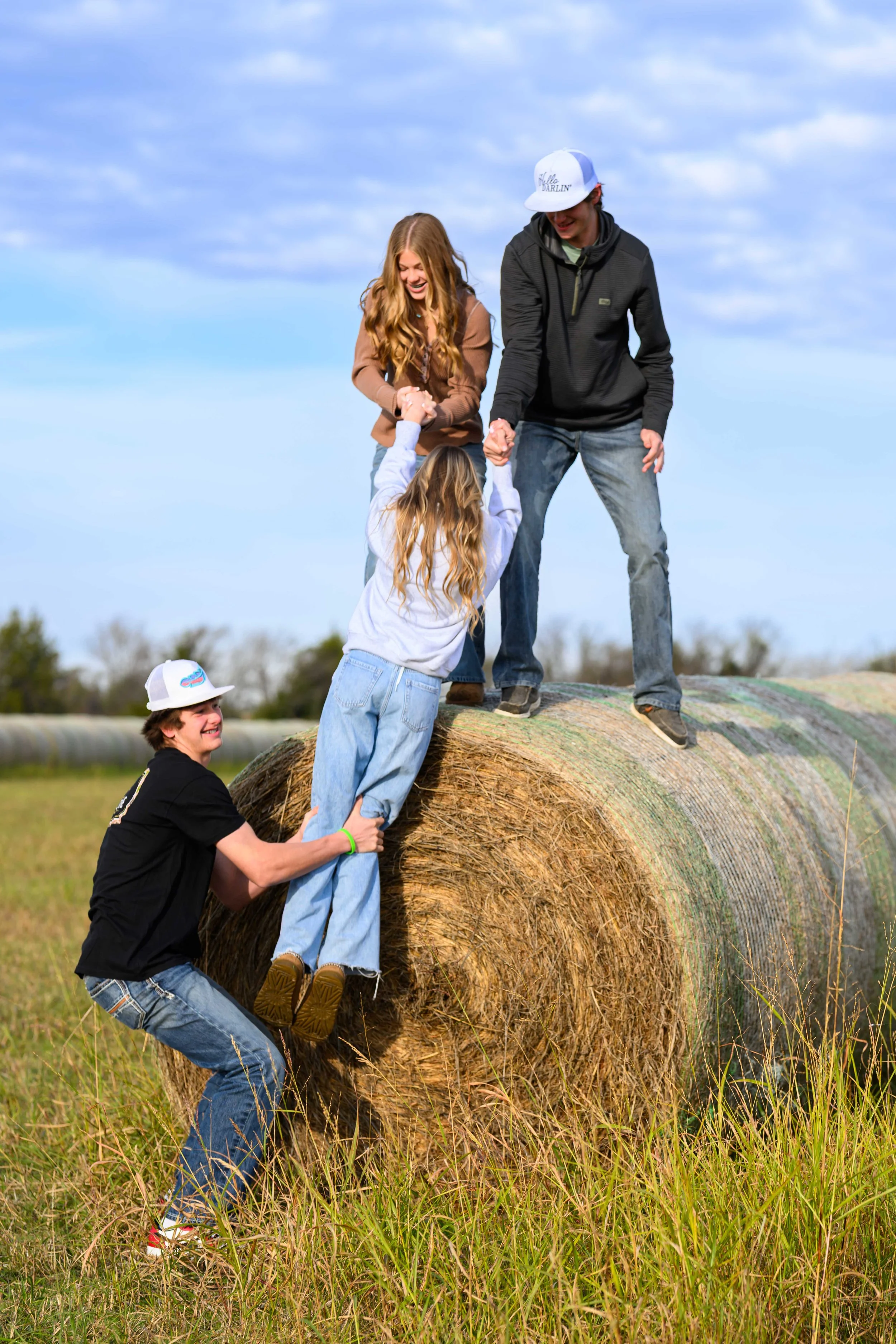 251128 Hilton Family-49_1.jpg