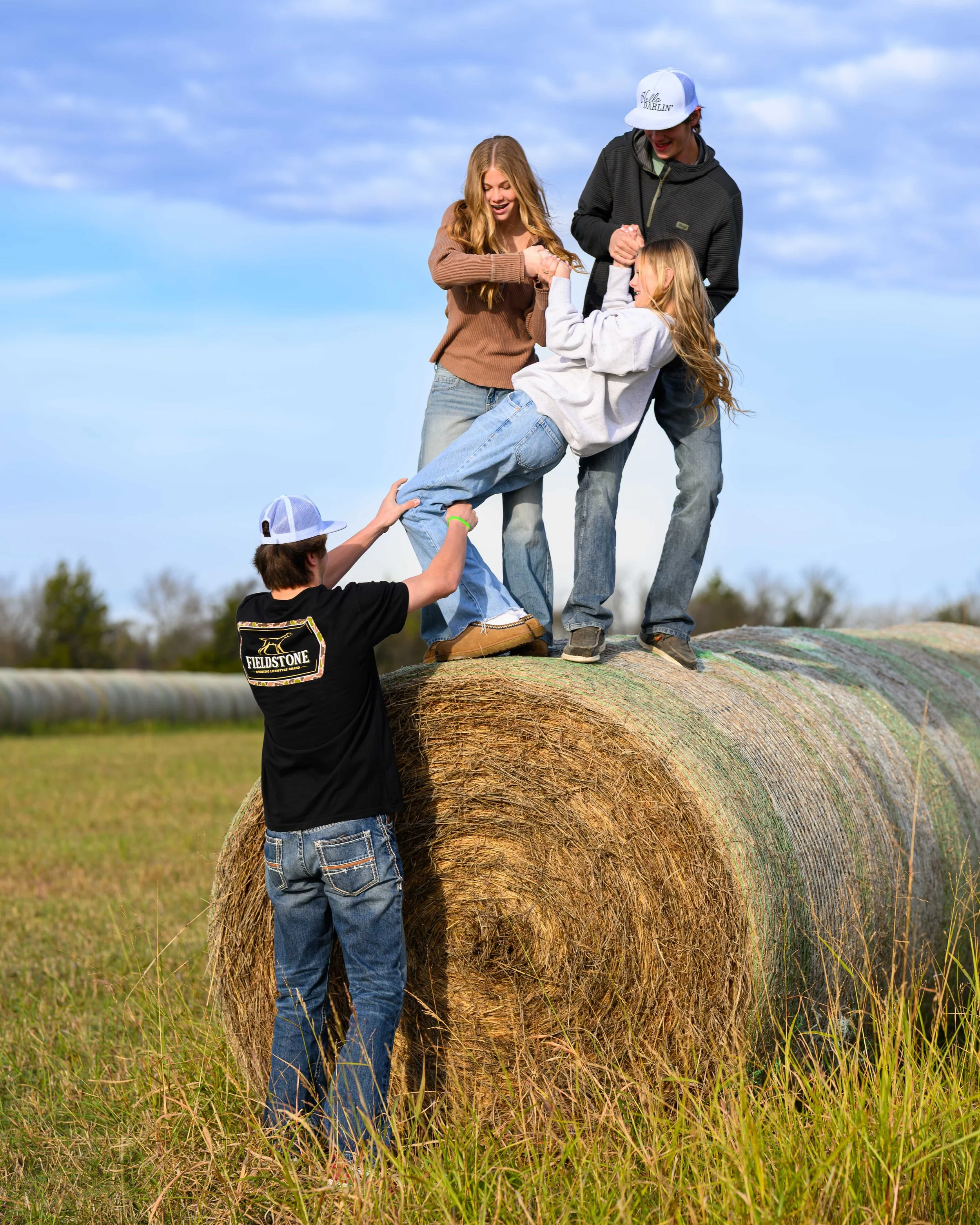 251128 Hilton Family-50_1.jpg