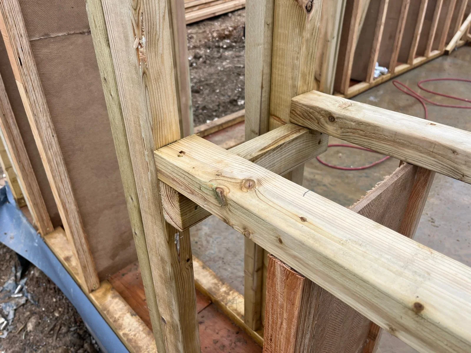 Image from site showing timber I-beam frame window sill layouts, illustrating structural load paths and their effect on thermal-bridge intensity in Passivhaus design.