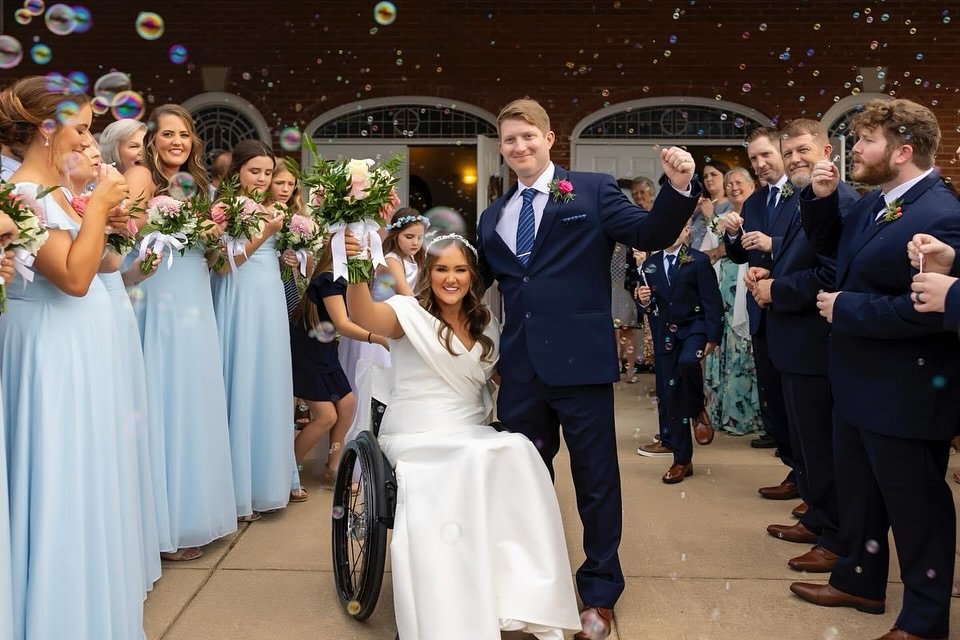 Congratulations to our beautiful Vows Bride Amber and her handsome groom Murphy! Absolutely stunning in her classic, timeless gown. ✨

#bridalboutique #weddinggowns #bridesmaidsdresses #weddingaccessories #weddingdressshopping #localbridalshop #brida