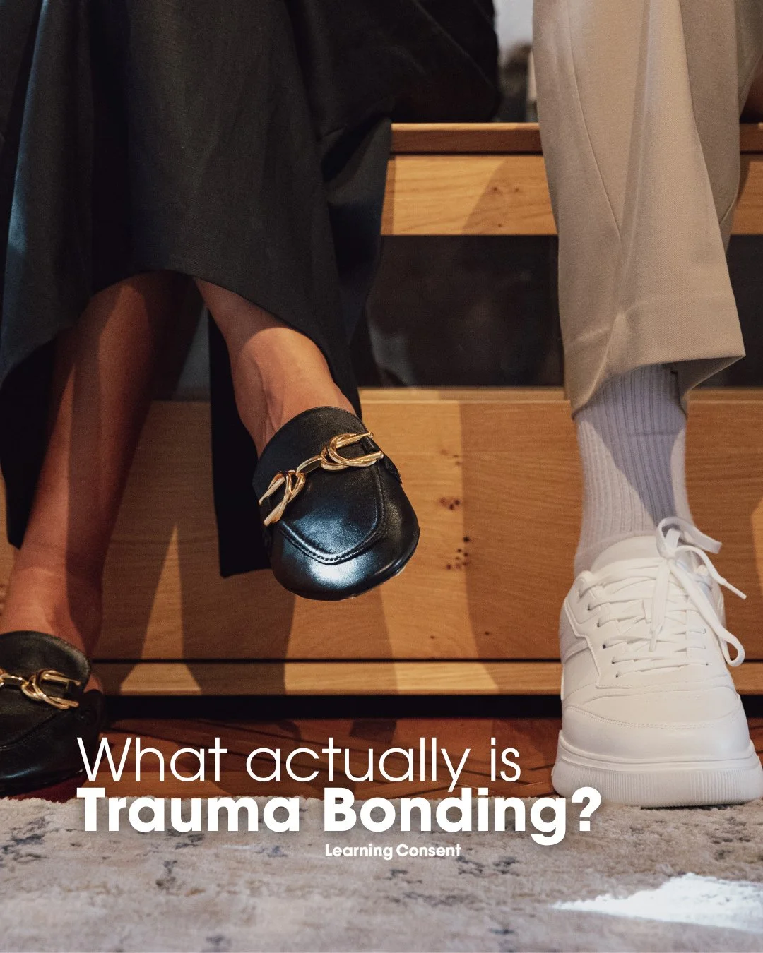 Have you ever used the term trauma bonding to describe two people connecting with each other through their similar experiences of trauma? Although it's common to hear this casually used, it's actually not what trauma bonding is!⁠
⁠
𝚃𝚛𝚊𝚞𝚖𝚊 𝙱𝚘?