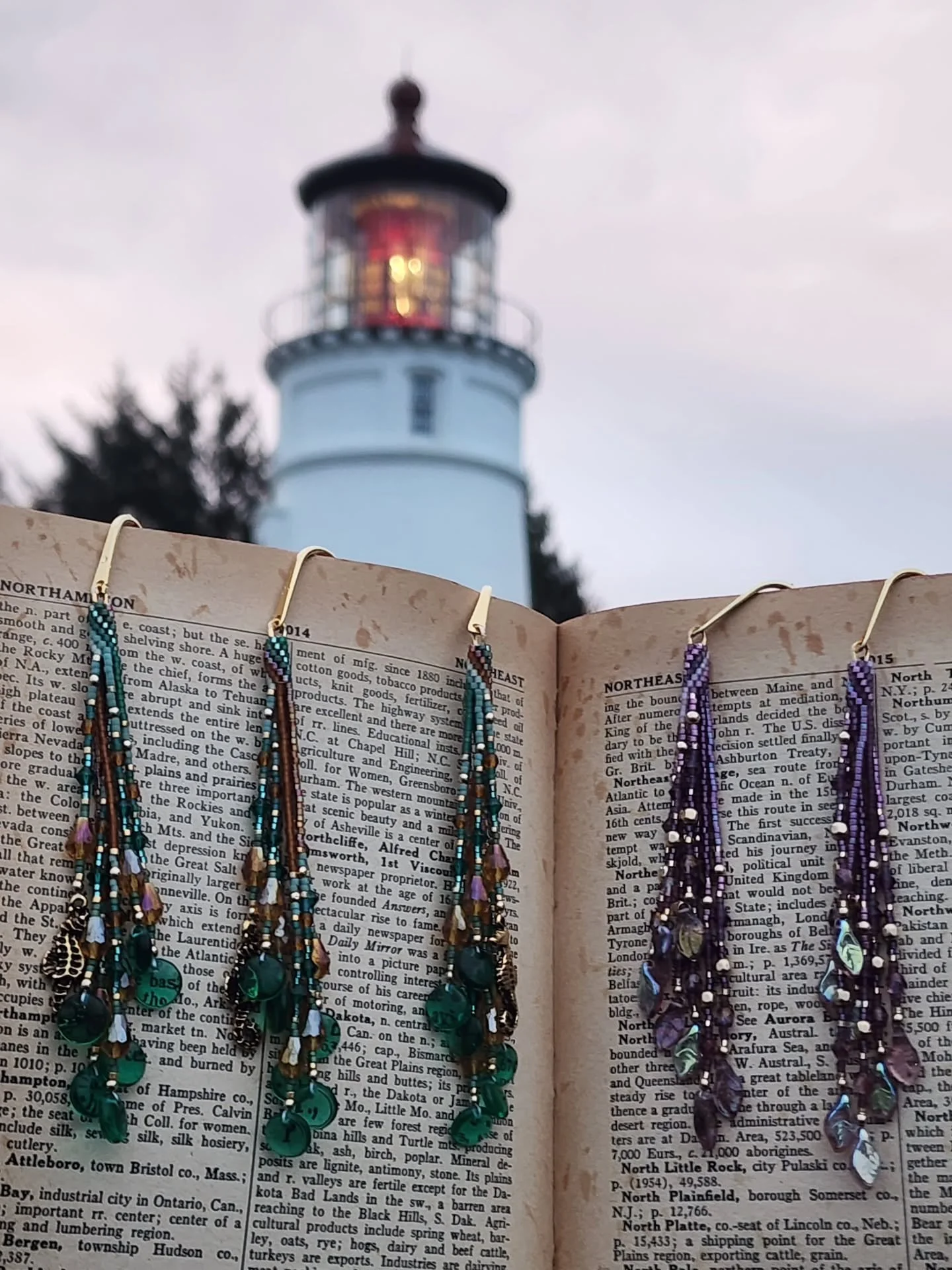 I absolutely love how both these beaded bookmarks and these epic product photos turned out!! 

Consider these tour teaser photos, with more photos and close up videos to come in the next few days. 

I am seriously swooning for the Teal + Topaz bookma