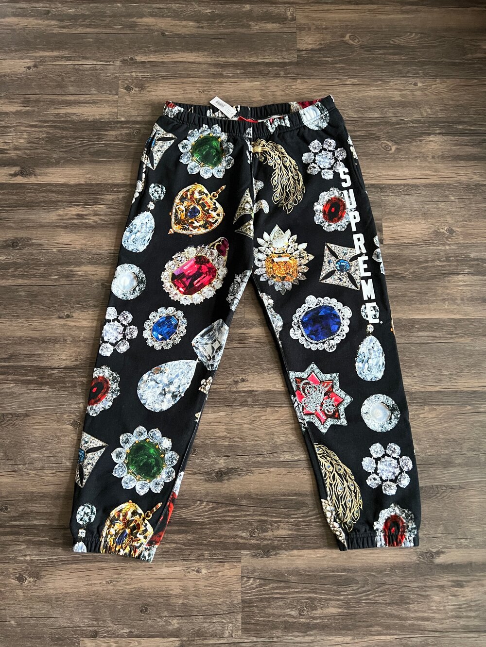 日本の楽天や代理店で買 Supreme / Jewels Sweatpant | artfive.co.jp