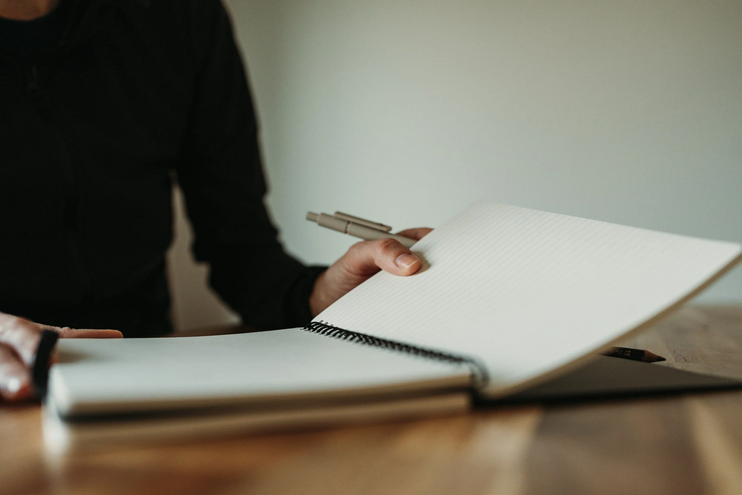 How to Manage Freelance Writers: A Content Ops Approach