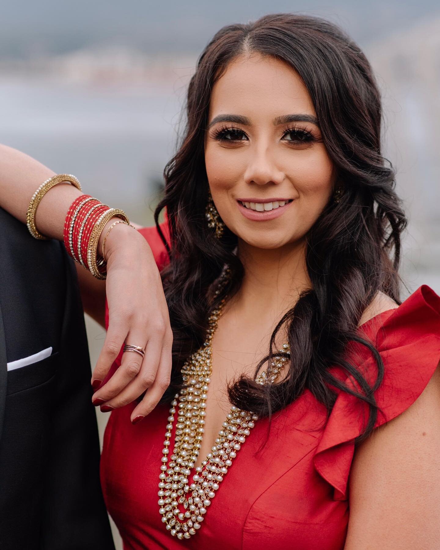 &ldquo;A smile is the prettiest thing you can wear&rdquo; &hearts;️ 

Makeup and hair: @nalinimaharaj 
Photography: @mathiasfast 

✨For bookings and inquiries please email info@nalinimaharaj.com or text 604-727-0285 ✨⠀⠀⠀⠀

#bride #bridalmakeup #brida