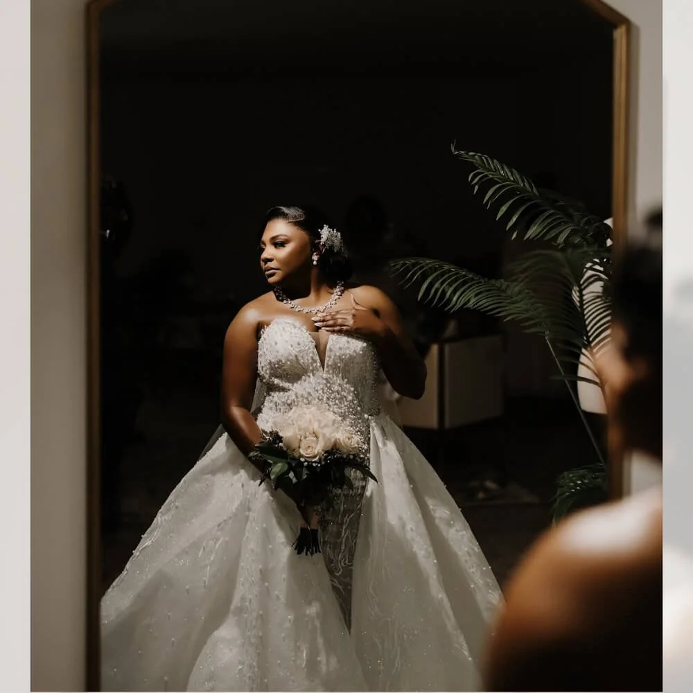 Modern Winter Wedding Gowns: Sleek, Warm, Stunning