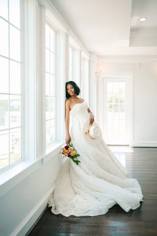 Elegant White Dresses: What Every Bride Needs to Know Before She Chooses One