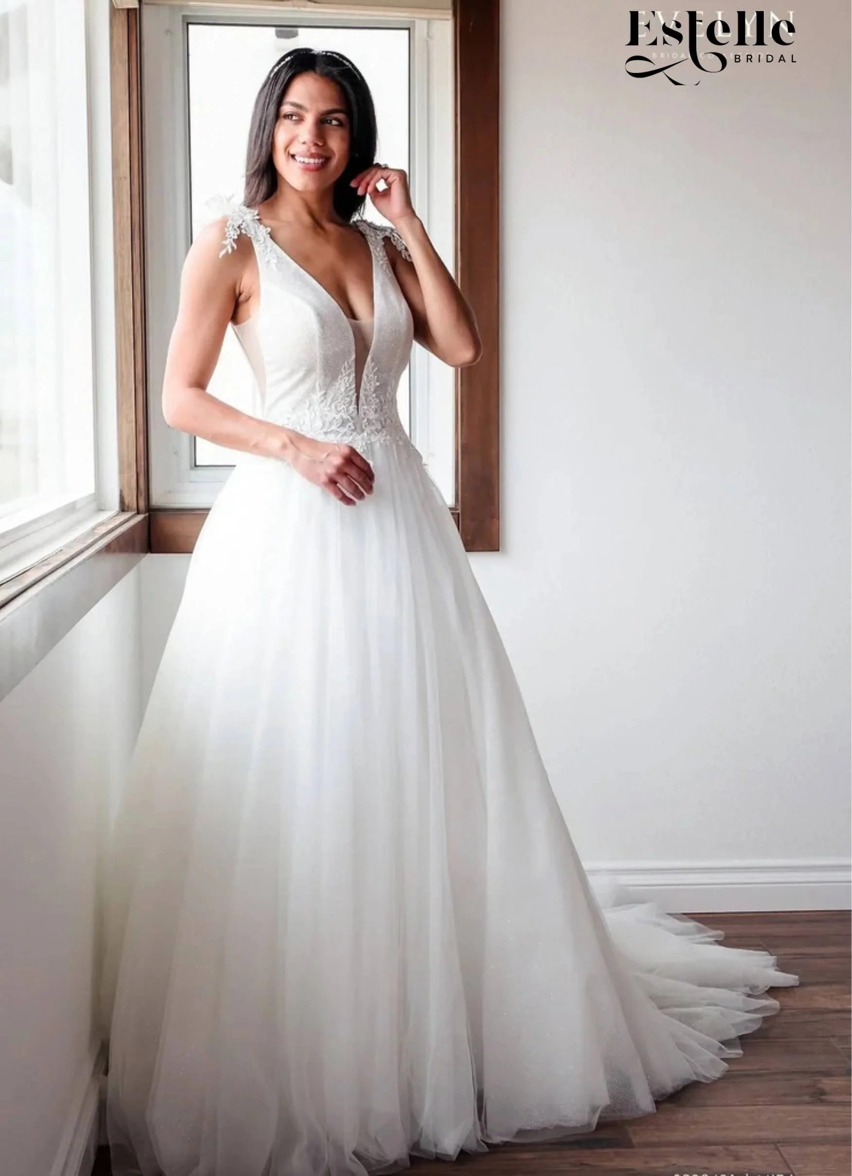 Courthouse Wedding Dresses: What to Wear for a City Hall or Civil Wedding