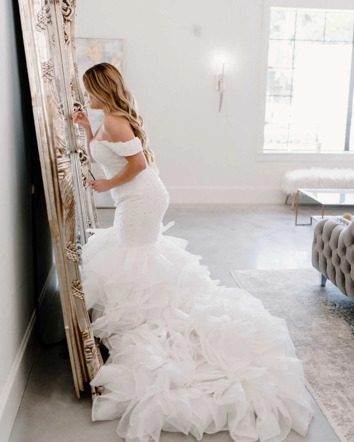Mermaid Wedding Dress for Brides Who Want a Timeless and Elegant Fit