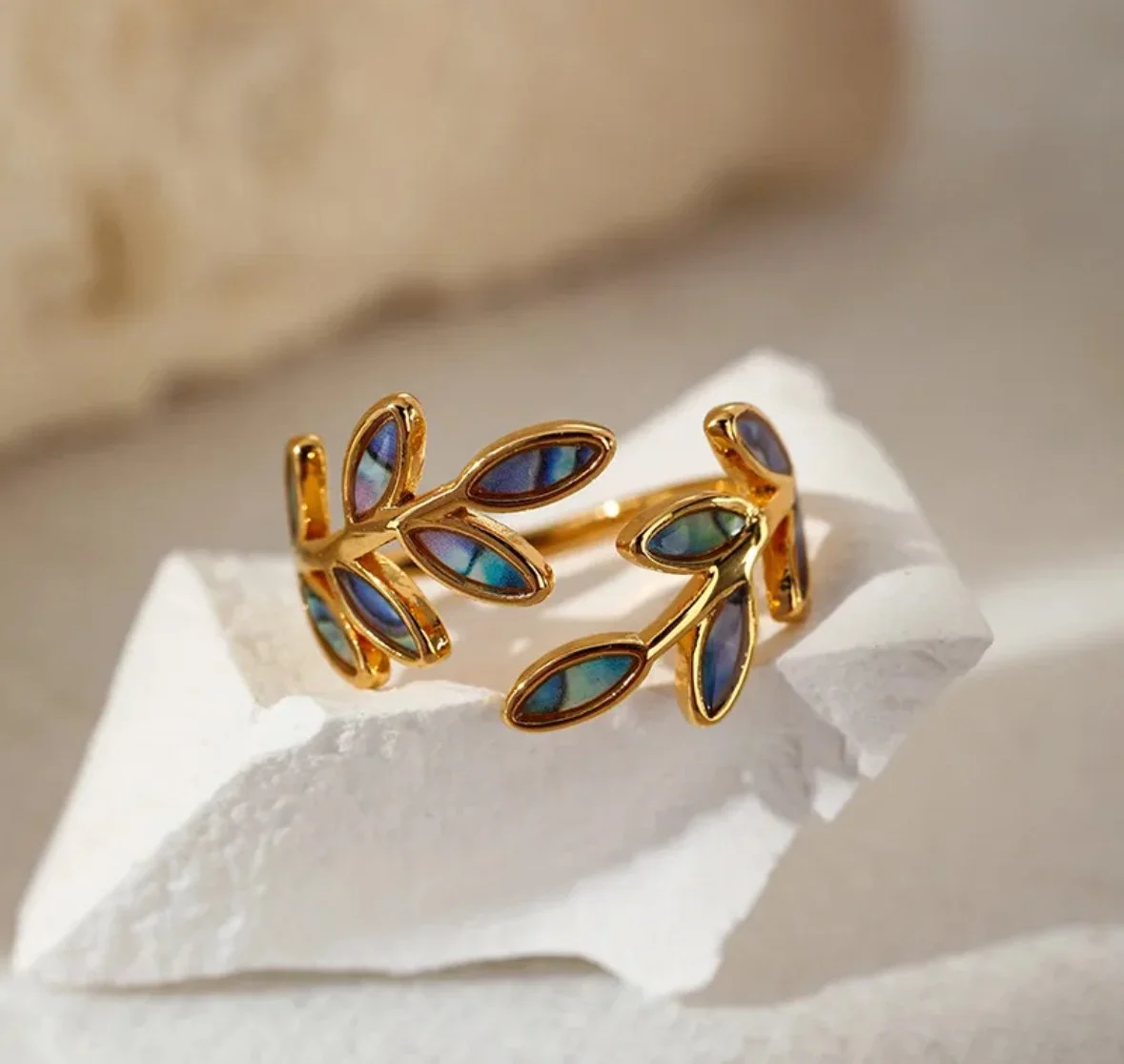 Multicolor Winter Leaf Ring